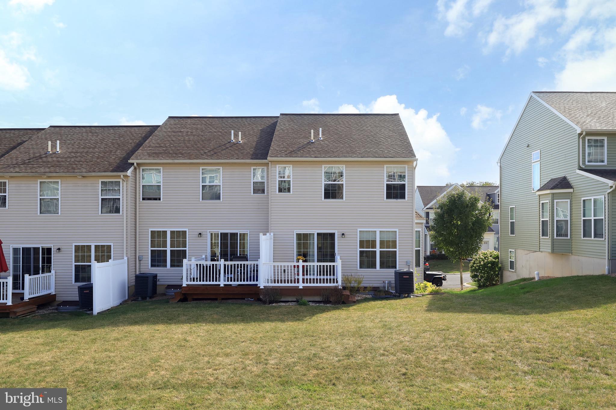 THE GATES - Residential