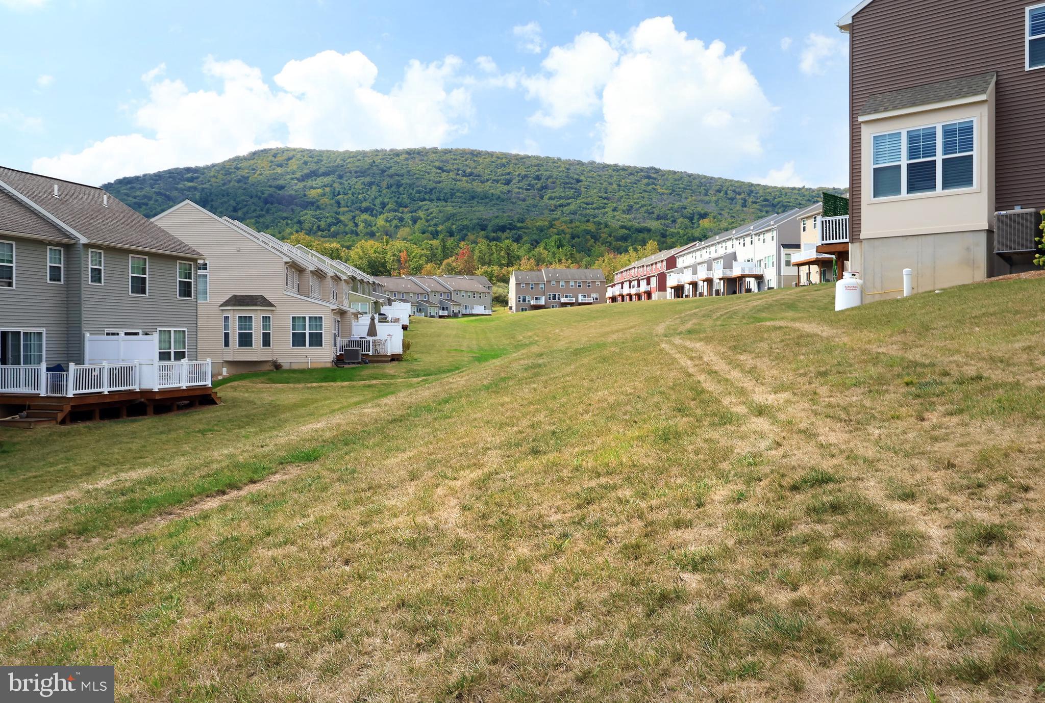 THE GATES - Residential