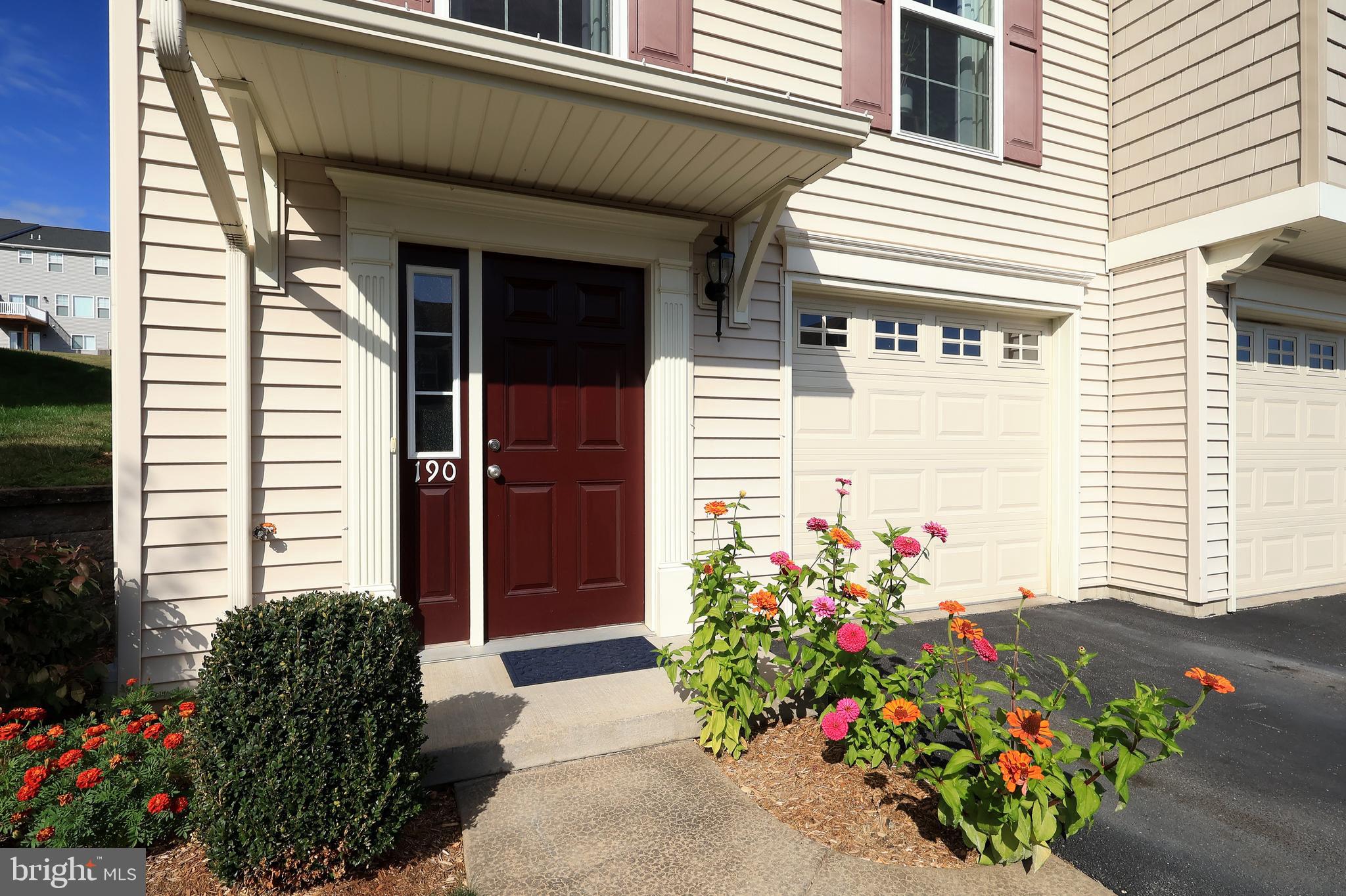 THE GATES - Residential