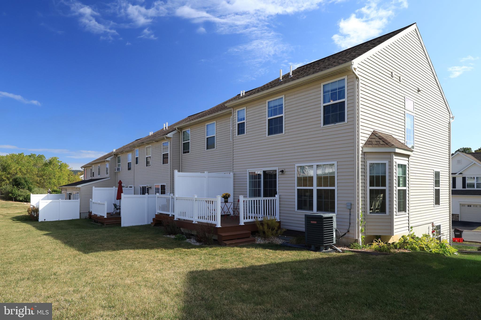 THE GATES - Residential