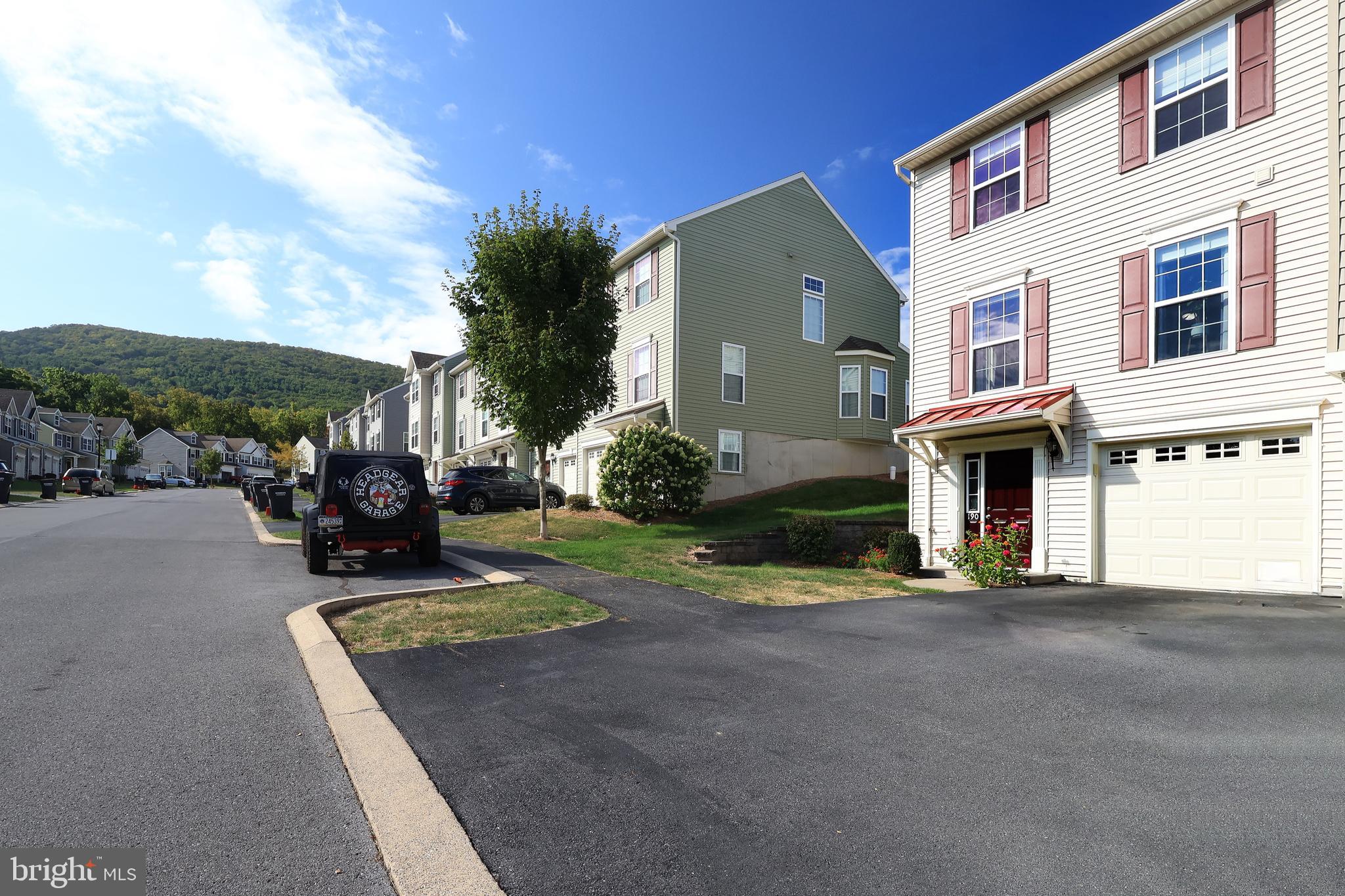 THE GATES - Residential