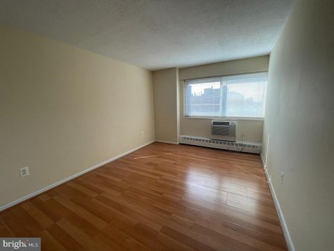 Tiny photo for 2101 - 17 Chestnut Street #1413, PHILADELPHIA, PA 19103 (MLS # PAPH2569148)