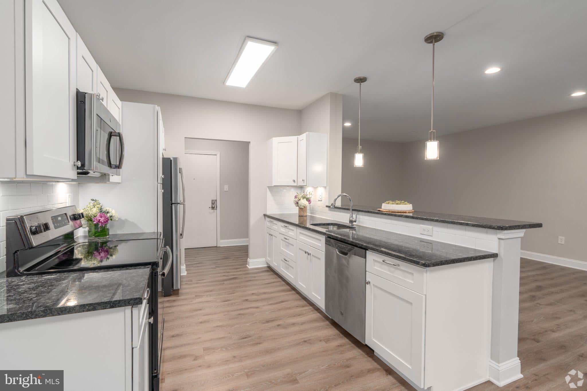 313 CREEK DRIVE 108