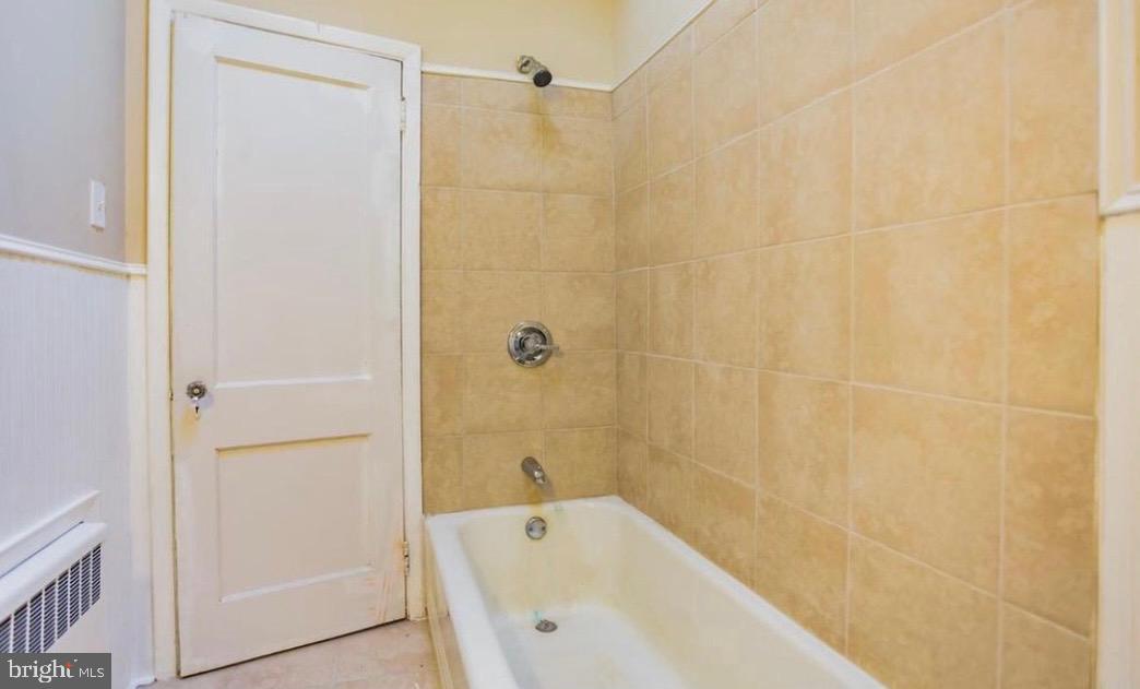 GERMANTOWN (EAST) - Residential