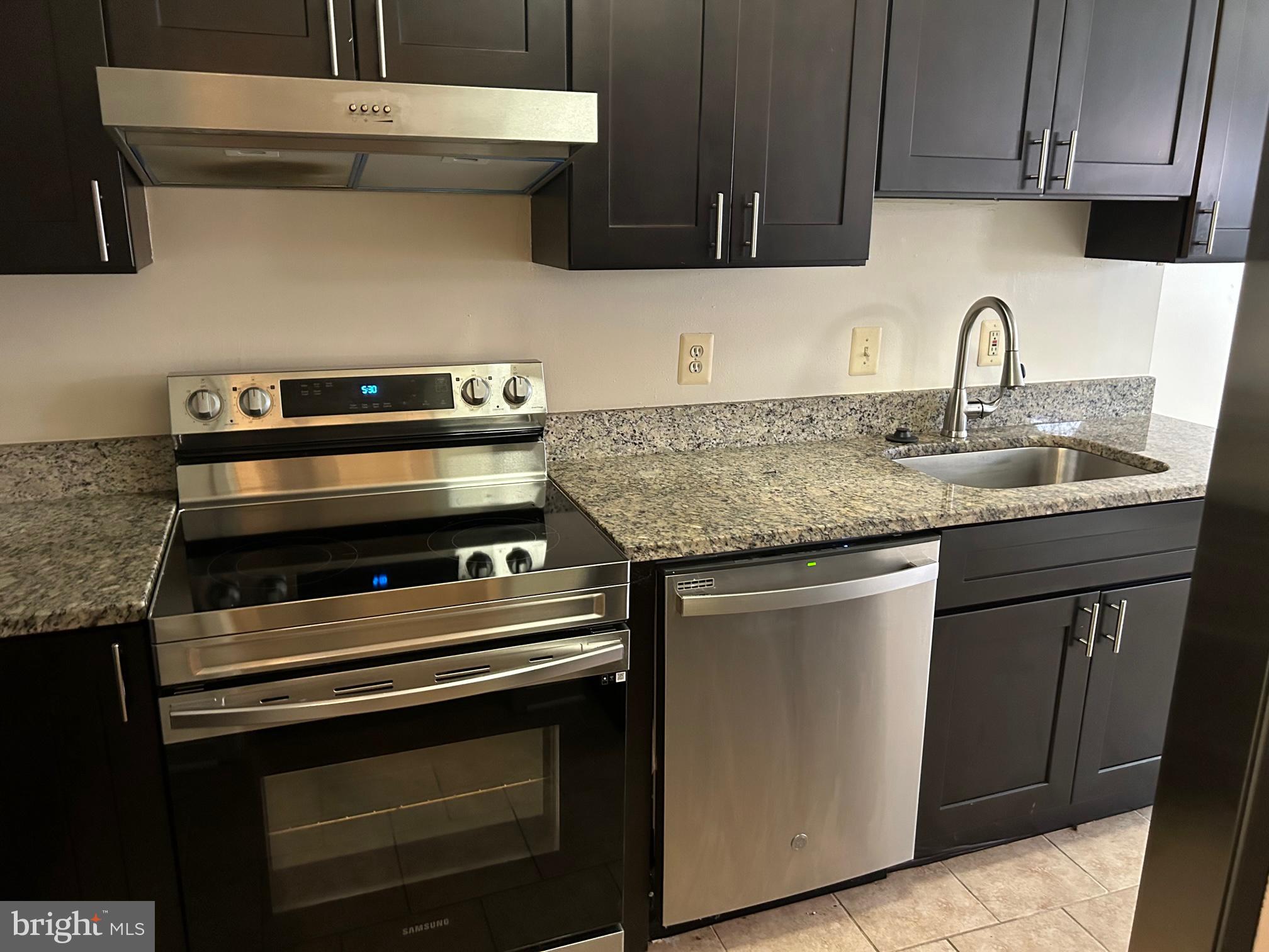 TERRACE TOWNE HOMES OF GUNSTON - Residential Lease