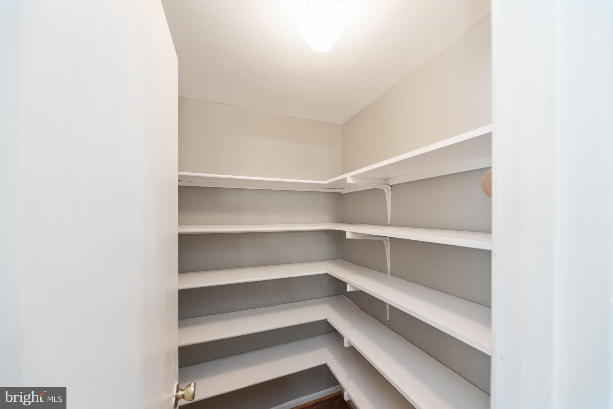 CASTLEMILL - Residential