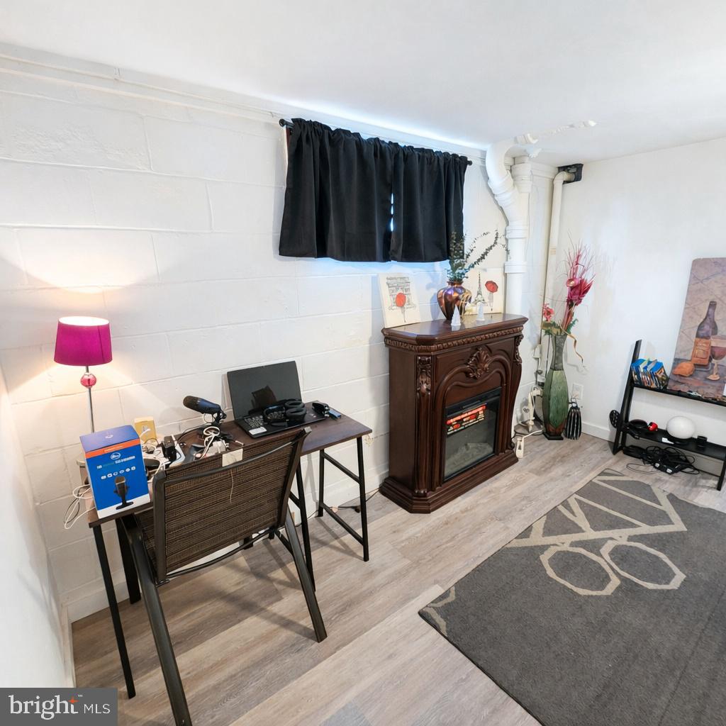 RODNEY VIL - Residential