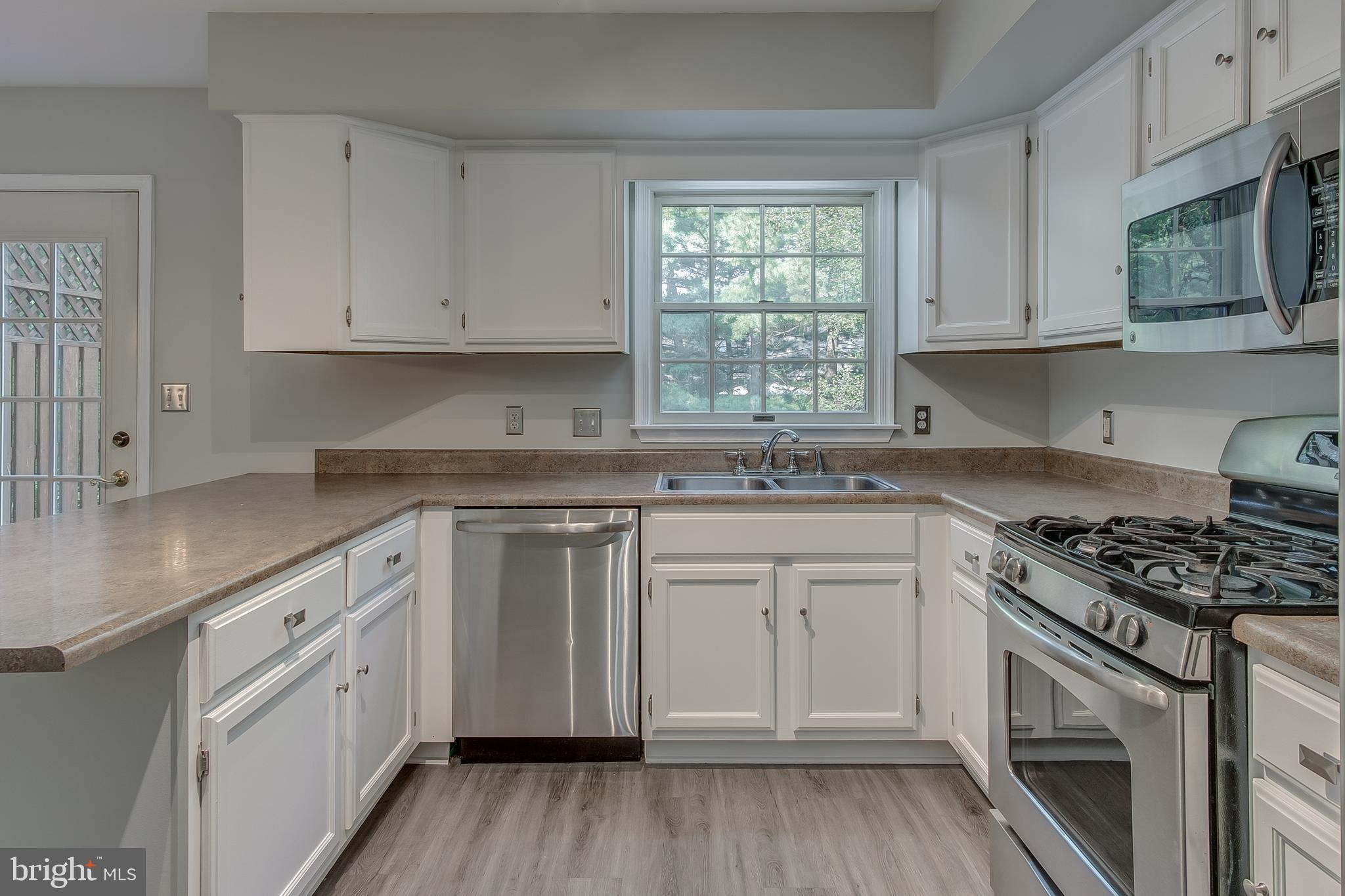 NORTH GATE TOWNE HOMES - Residential Lease