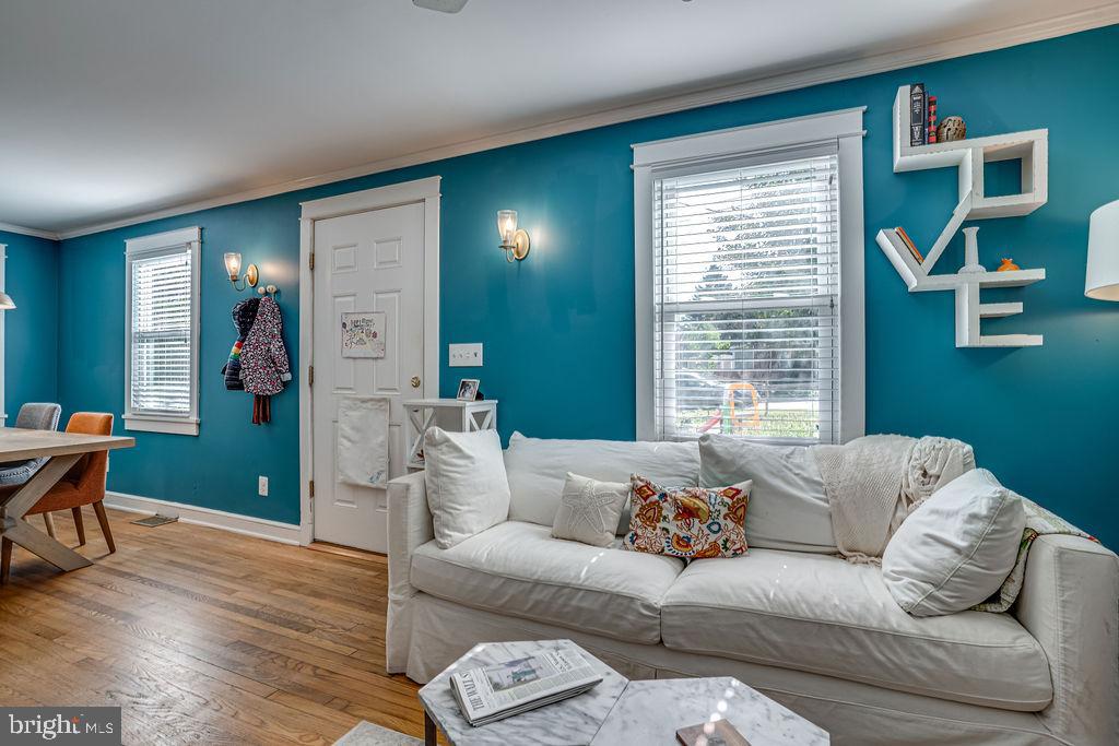 MEMORIAL HEIGHTS - Residential Lease