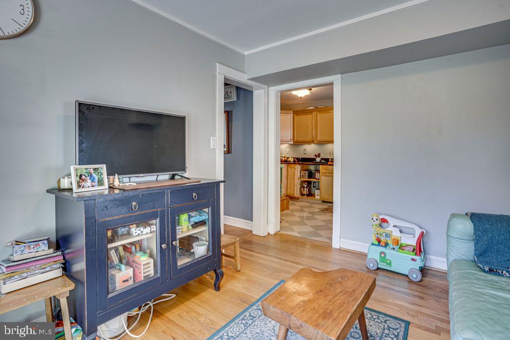 MEMORIAL HEIGHTS - Residential Lease