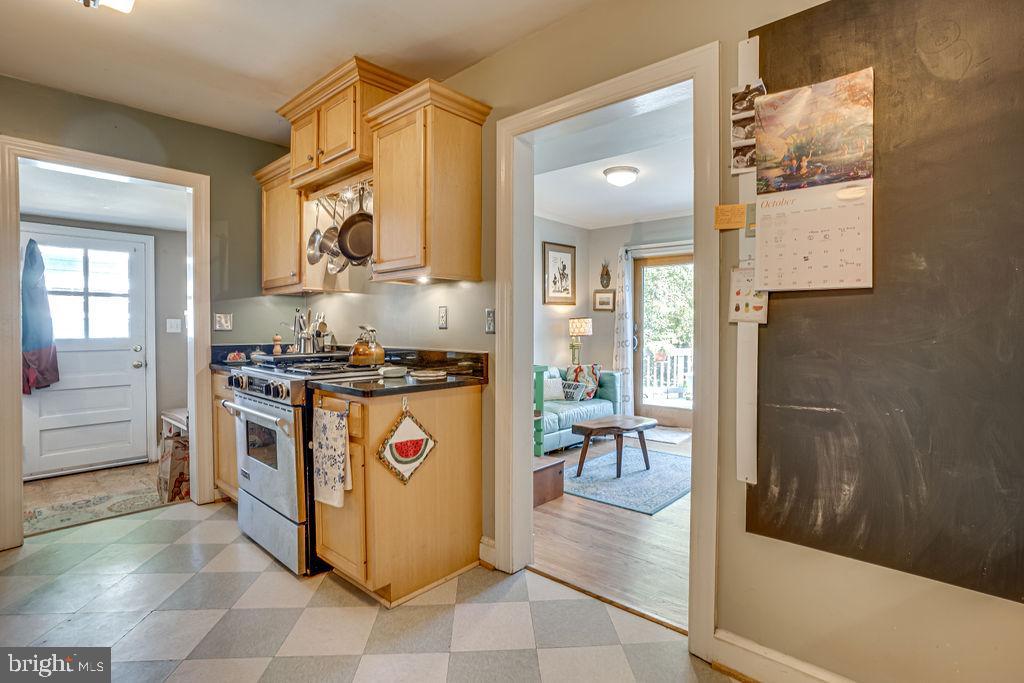 MEMORIAL HEIGHTS - Residential Lease