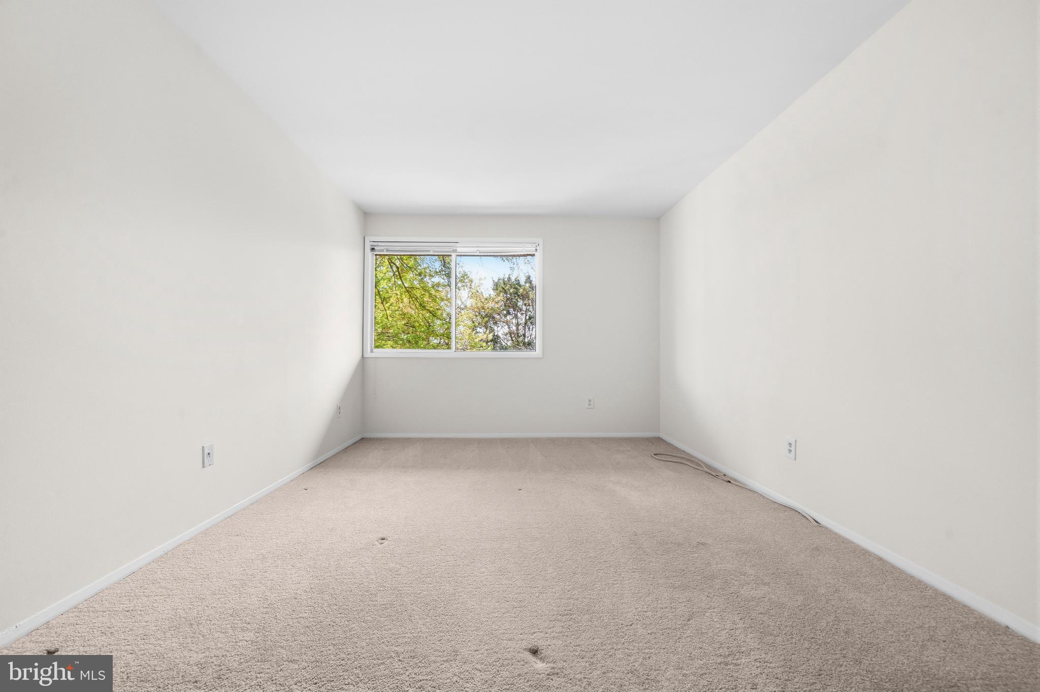 FALLS PLAZA - Residential