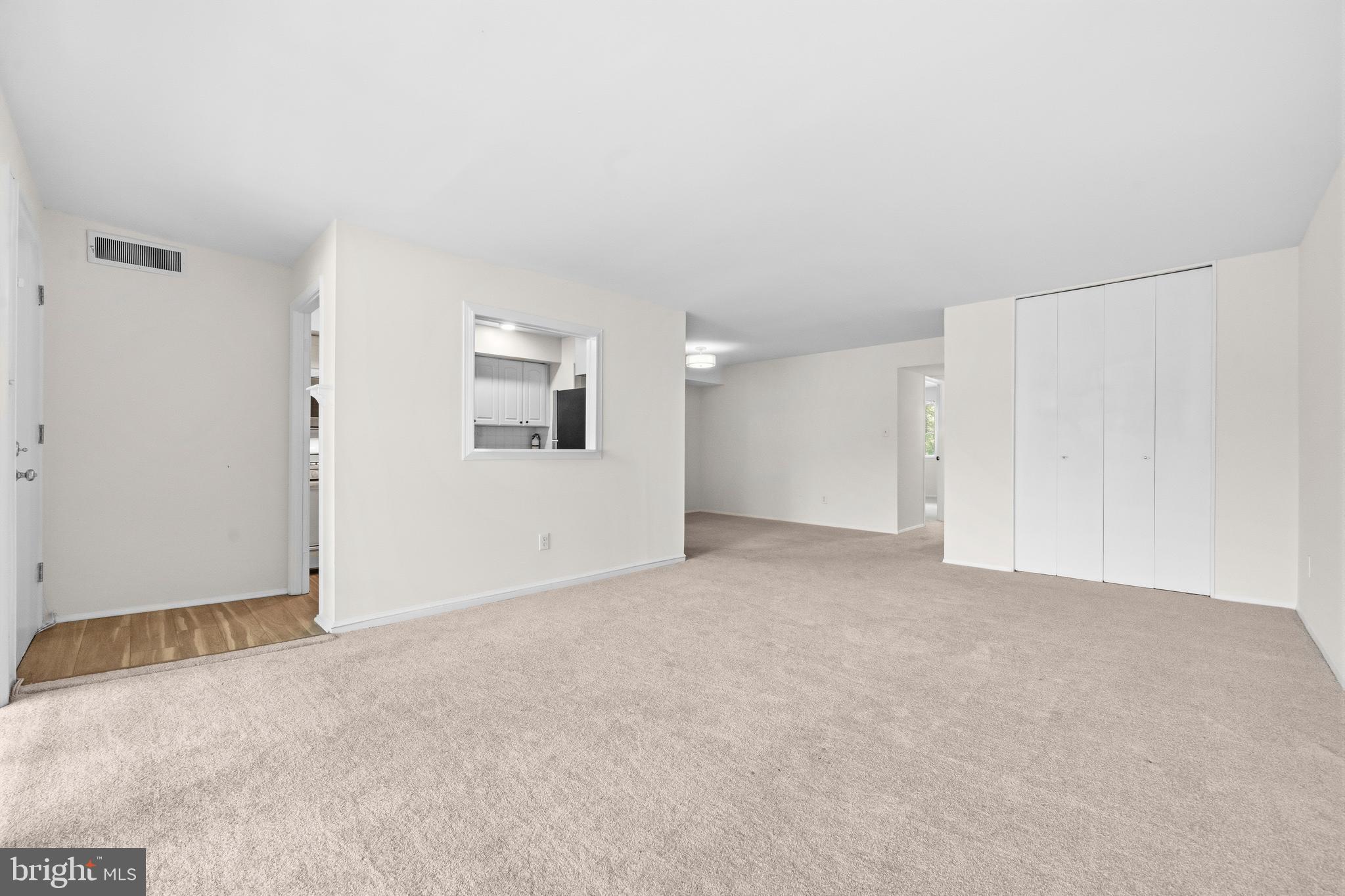 FALLS PLAZA - Residential