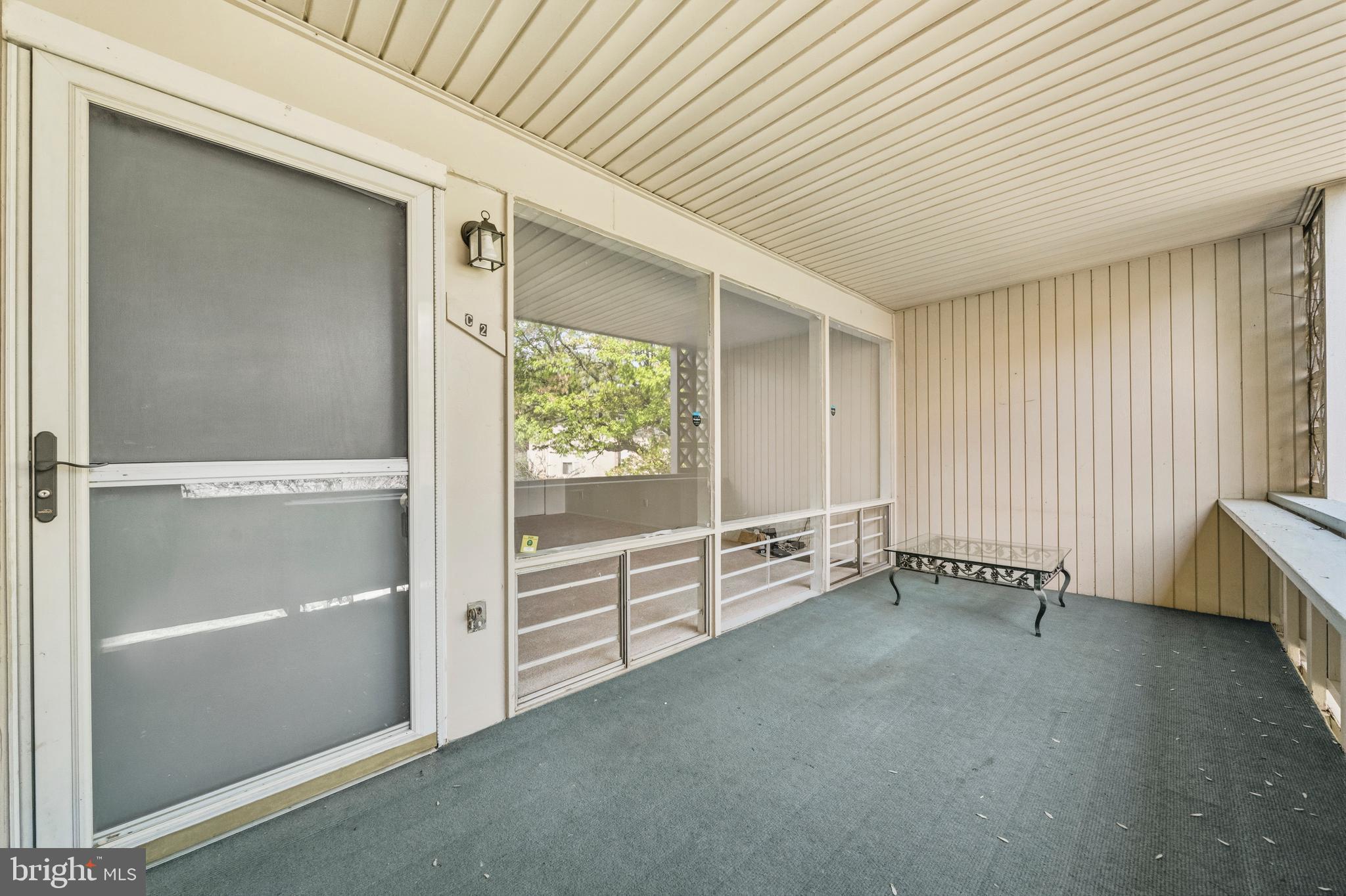 FALLS PLAZA - Residential