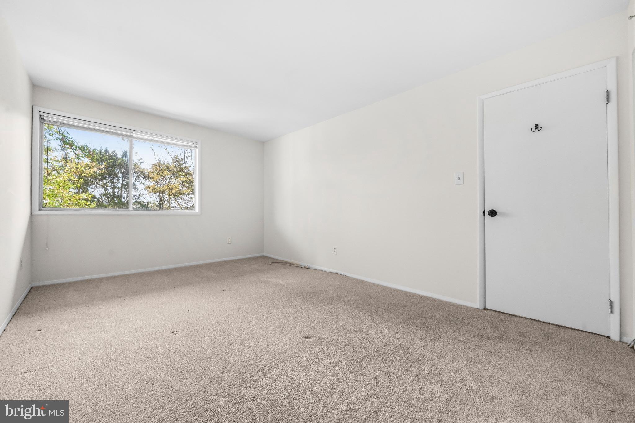 FALLS PLAZA - Residential