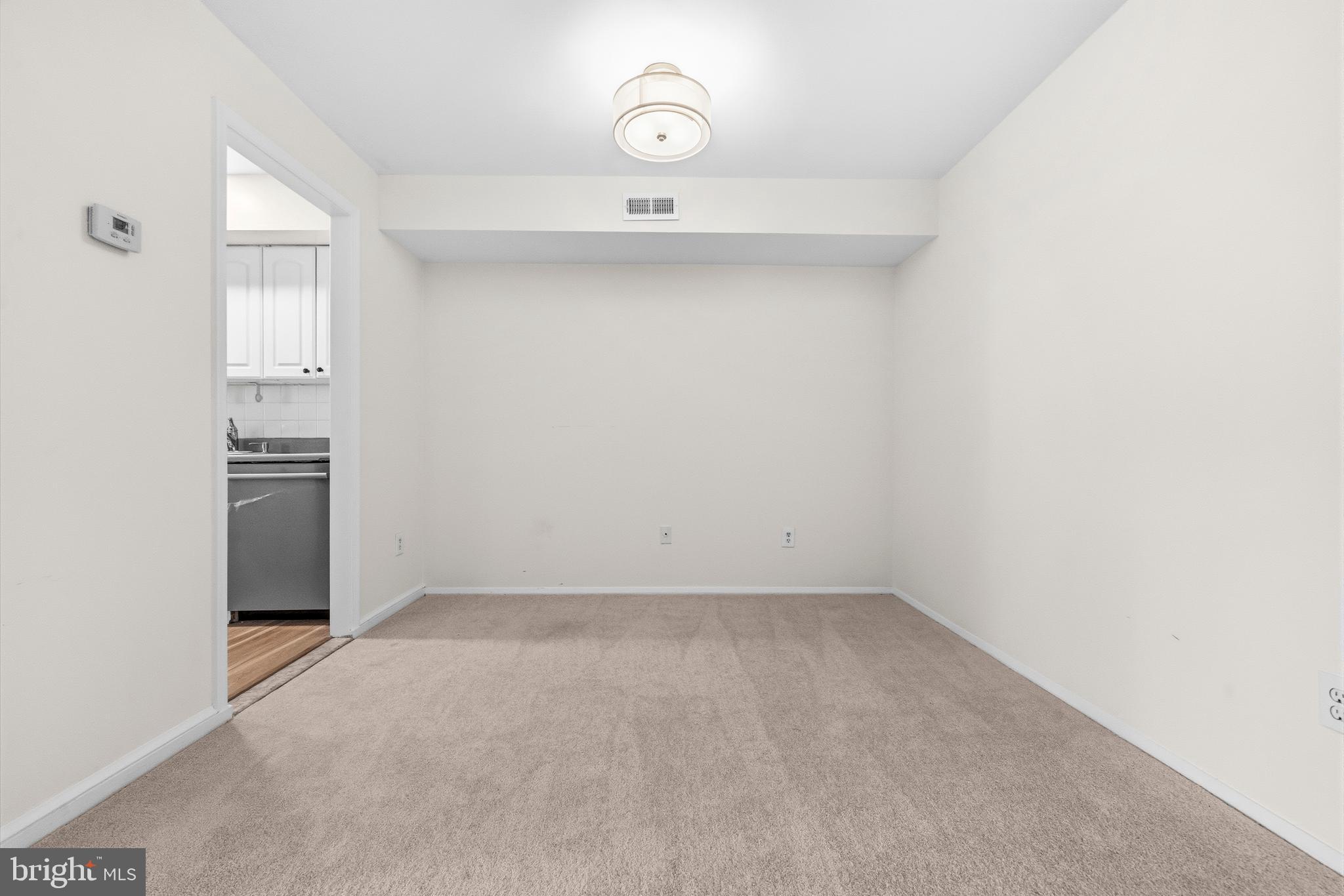 FALLS PLAZA - Residential