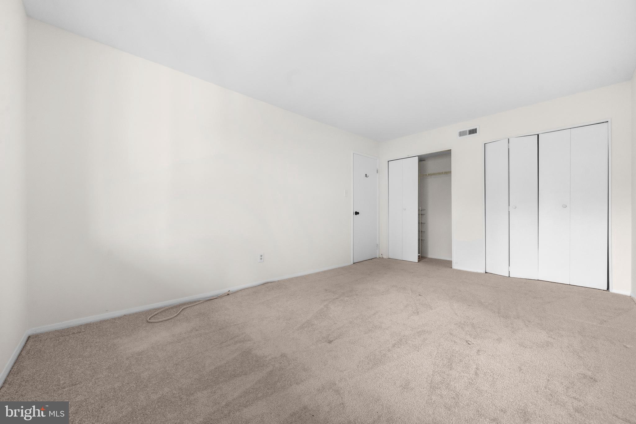 FALLS PLAZA - Residential