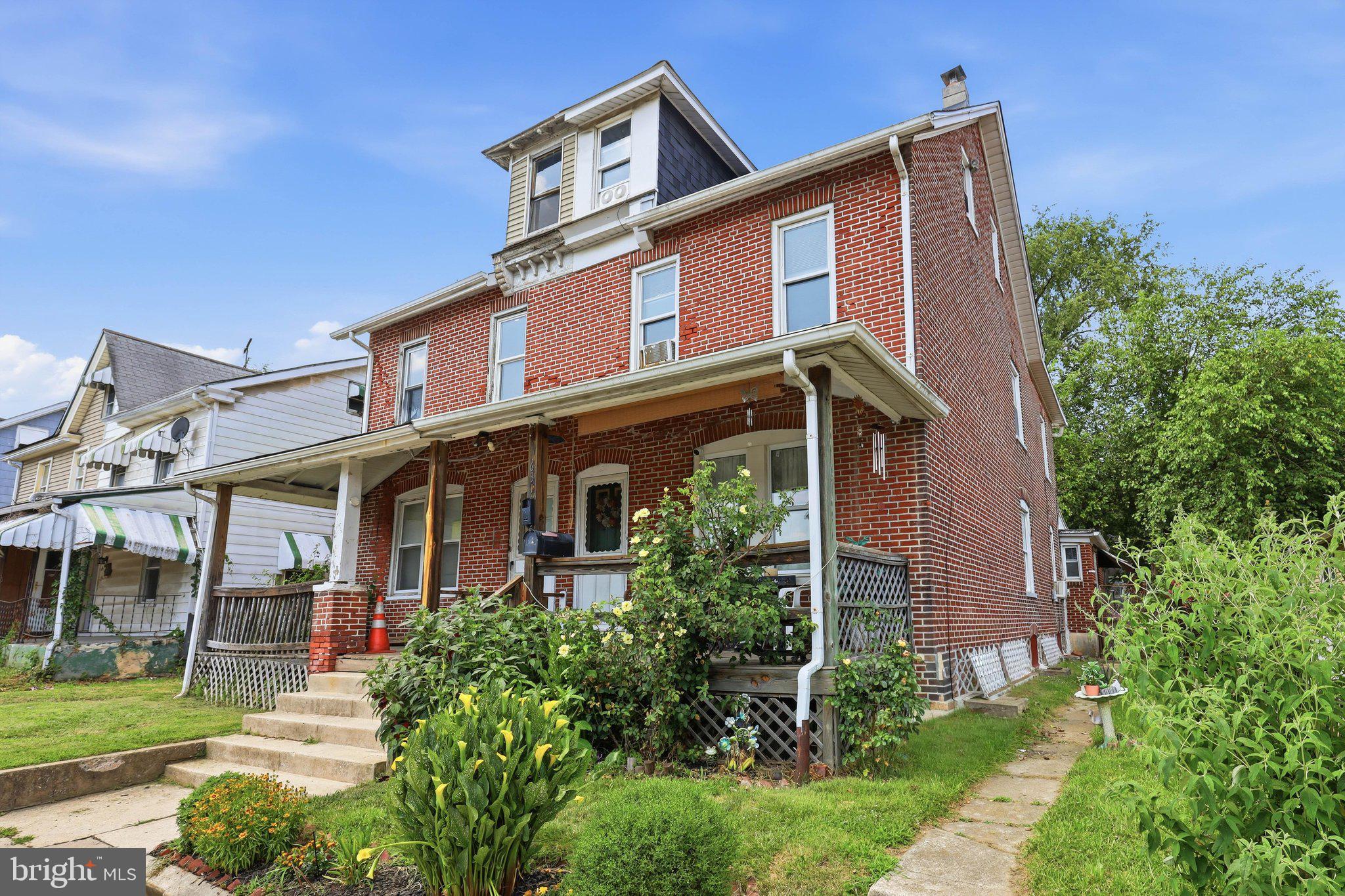 631 E CHESTNUT STREET