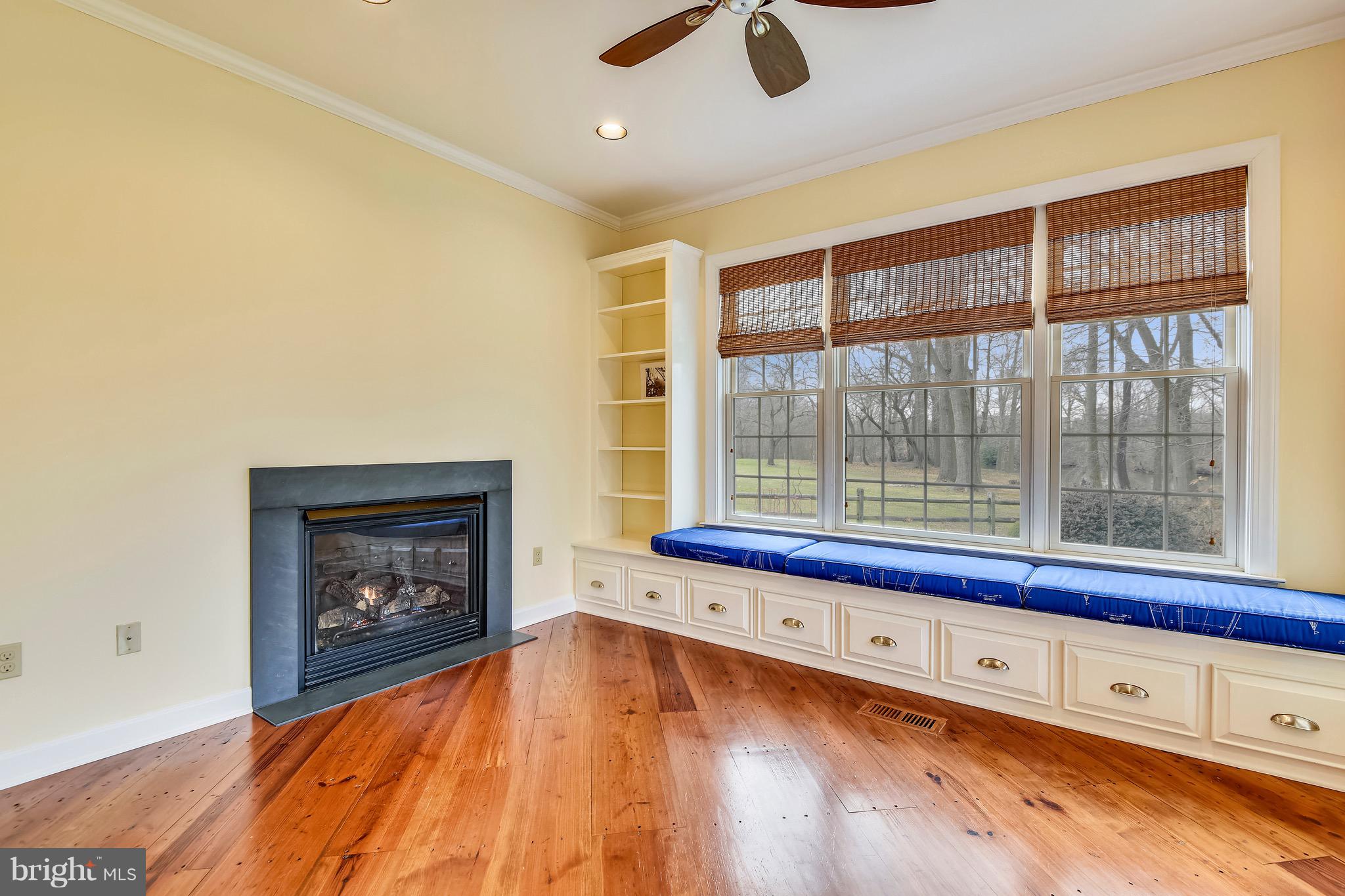 QUEENSTOWN HARBOR - Residential