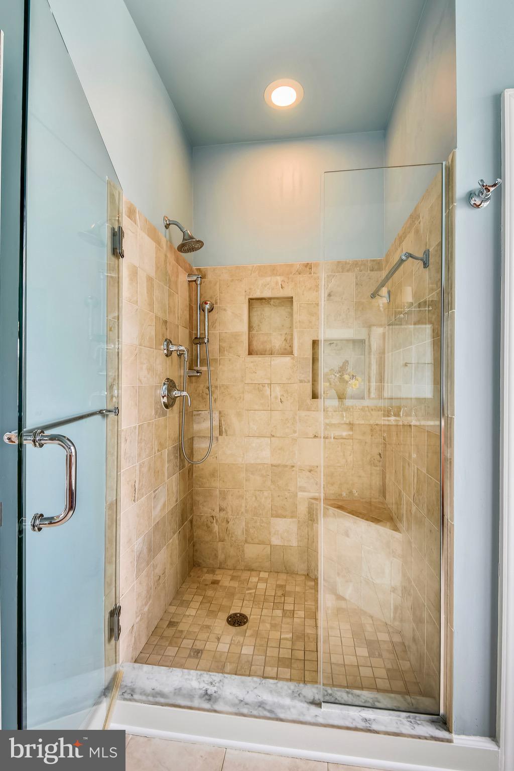 QUEENSTOWN HARBOR - Residential