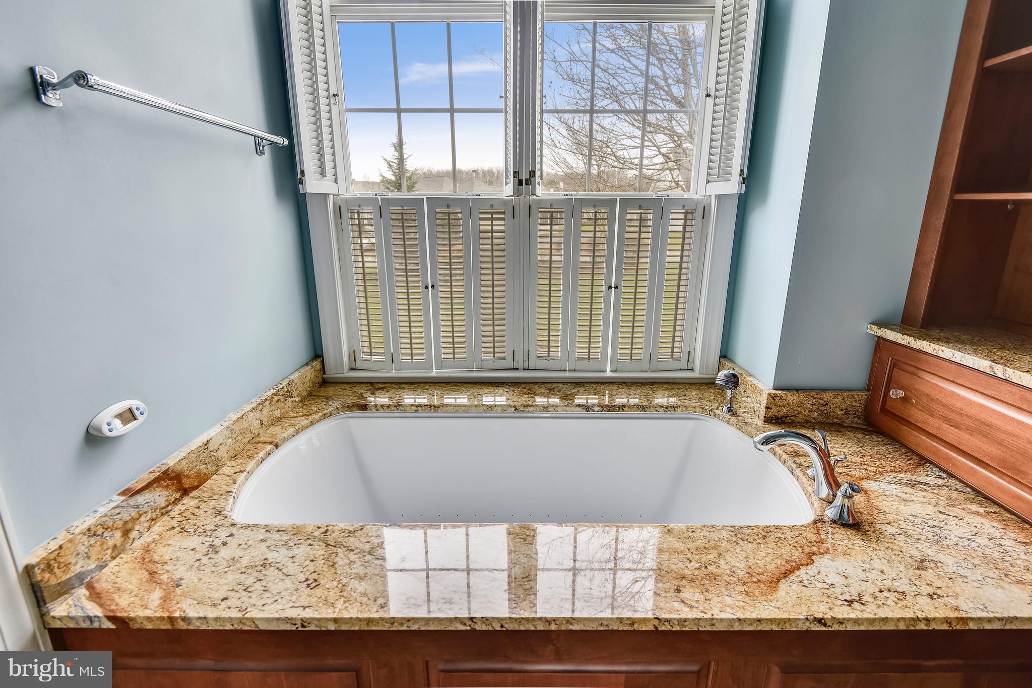 QUEENSTOWN HARBOR - Residential