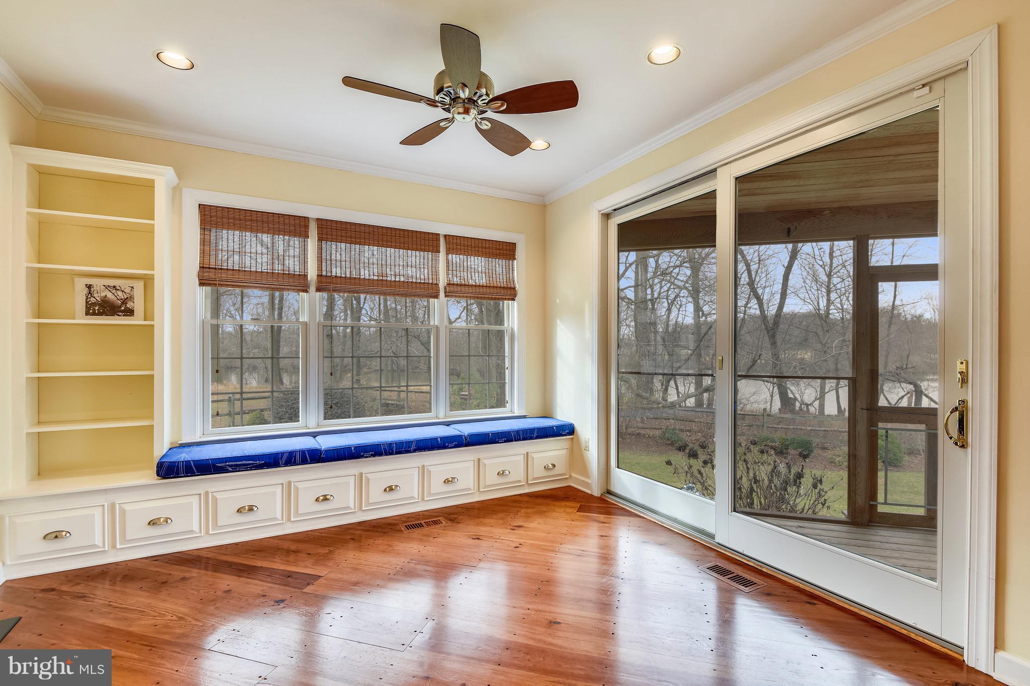 QUEENSTOWN HARBOR - Residential