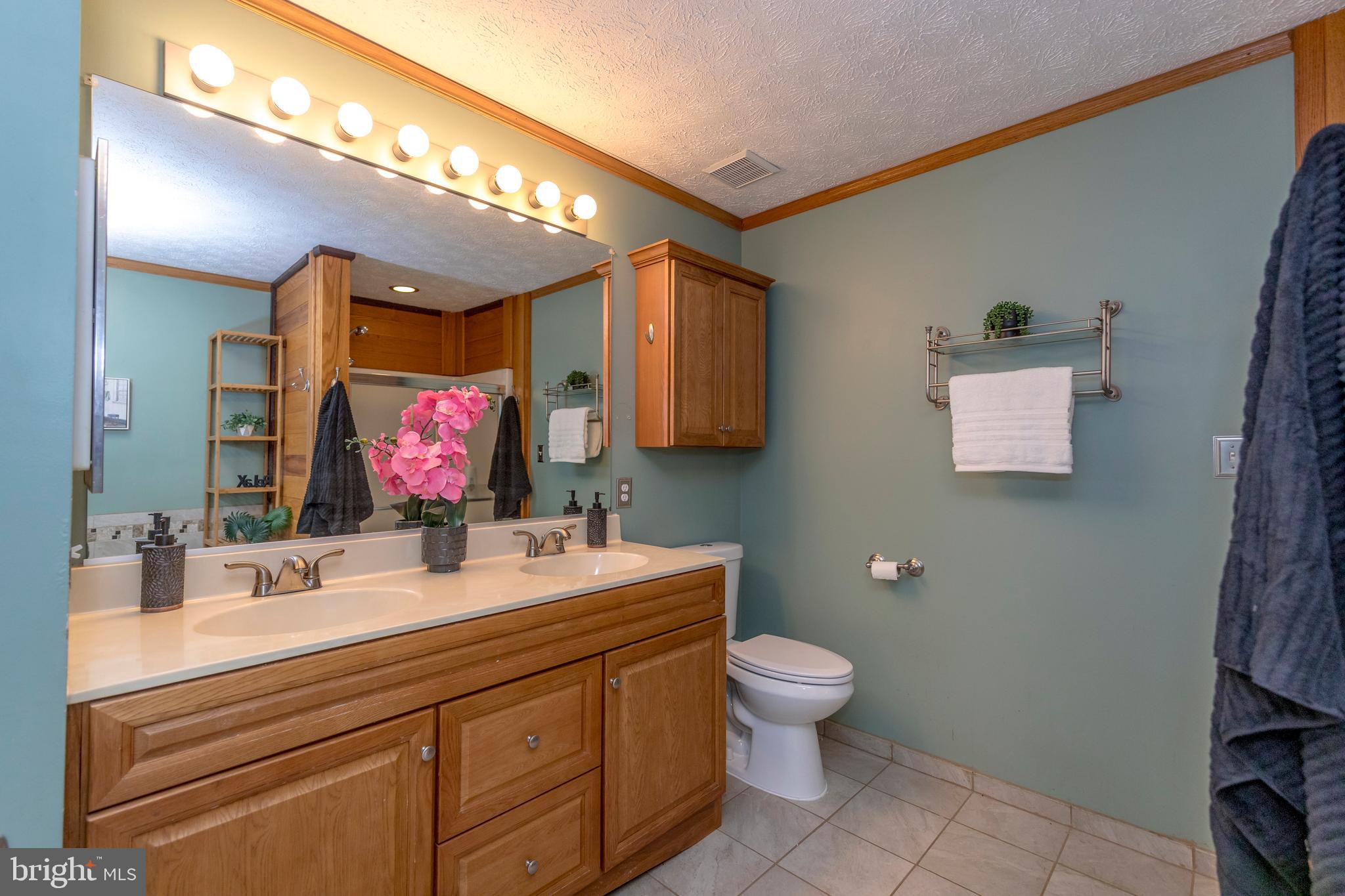 SINGER WOODS - Residential