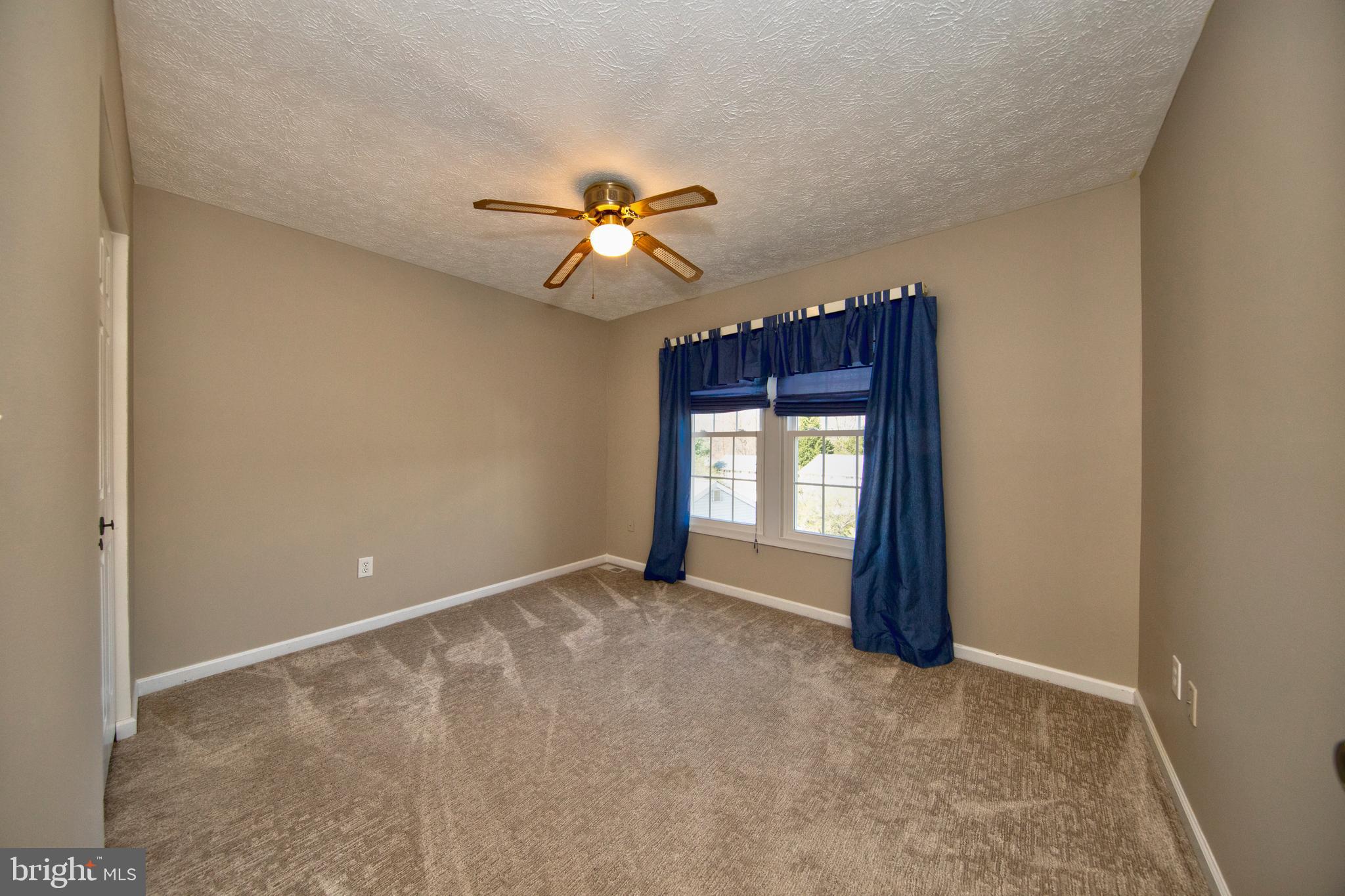 SINGER WOODS - Residential