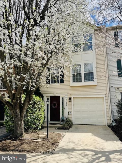44879 GROVE TERRACE ASHBURN VA 20147
