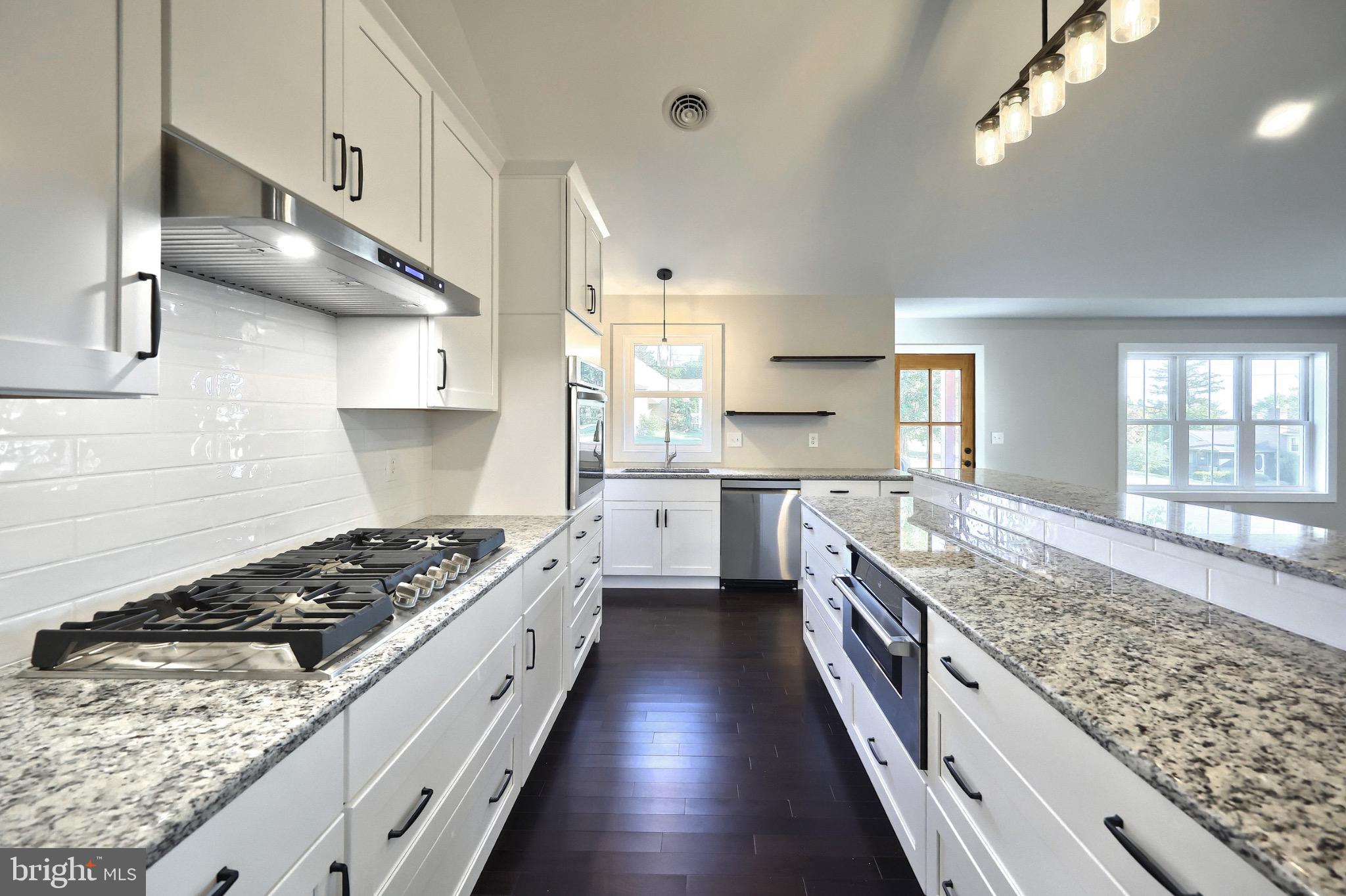 RED LION - Residential