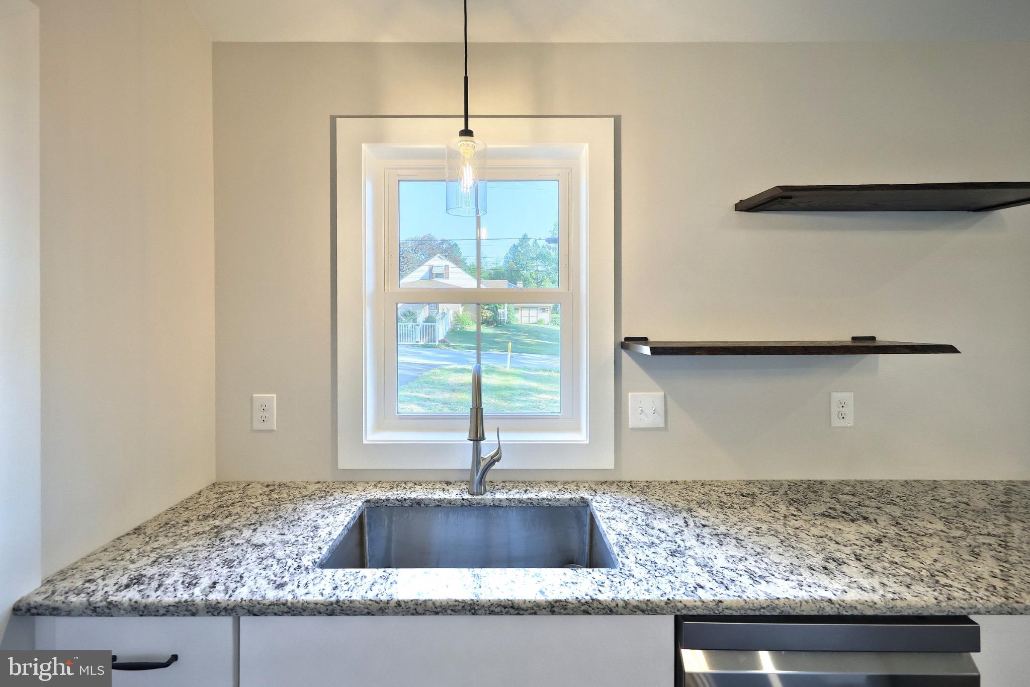 RED LION - Residential