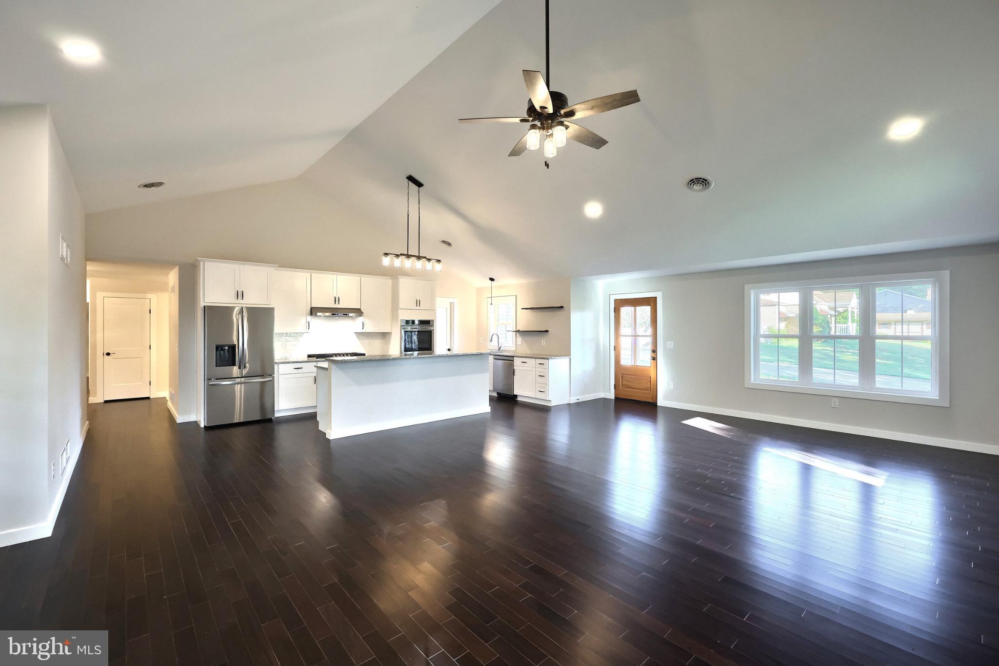 RED LION - Residential