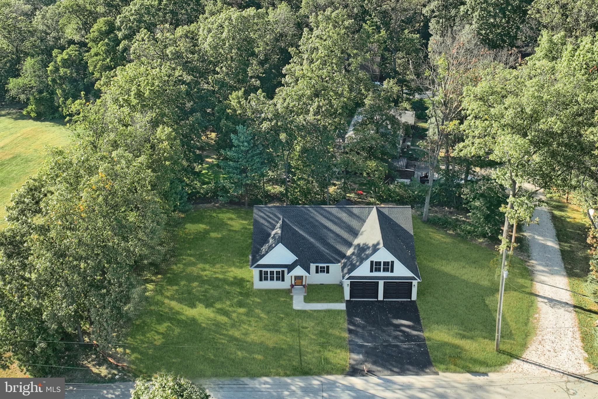 RED LION - Residential