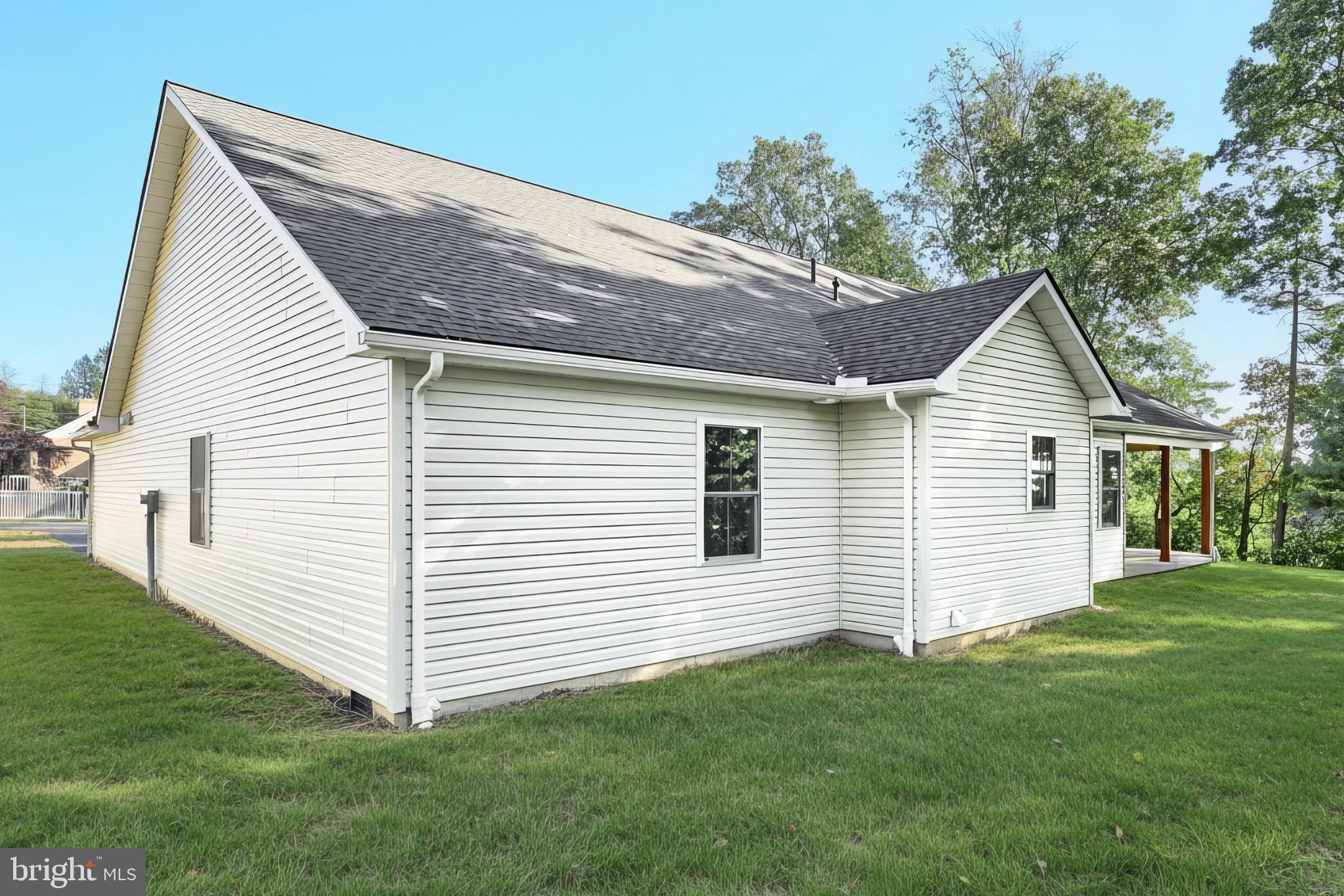 RED LION - Residential