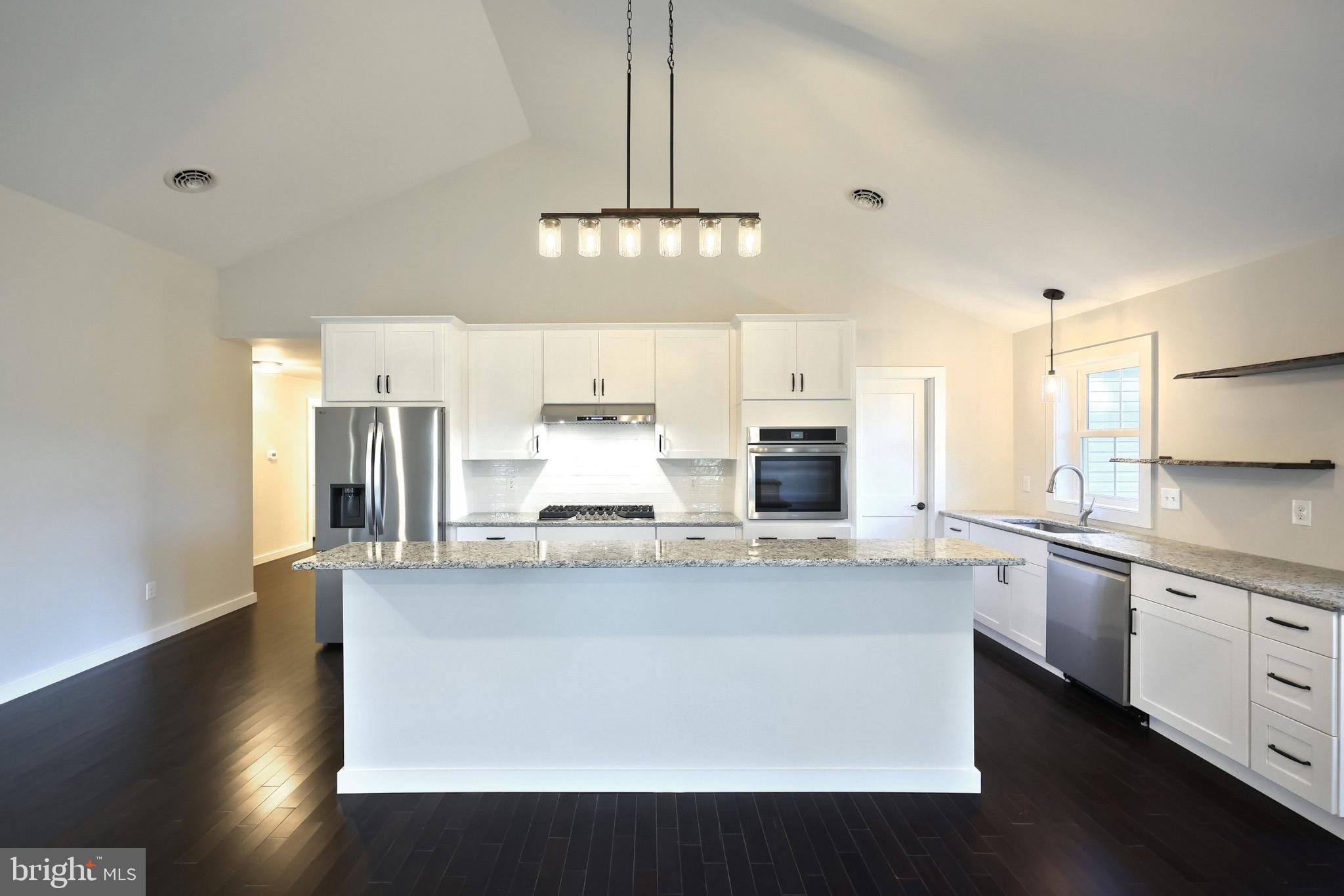 RED LION - Residential