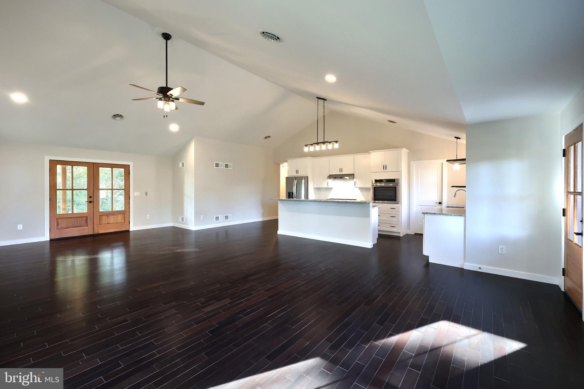 RED LION - Residential