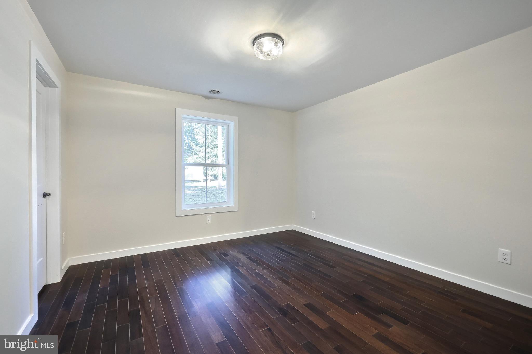 RED LION - Residential