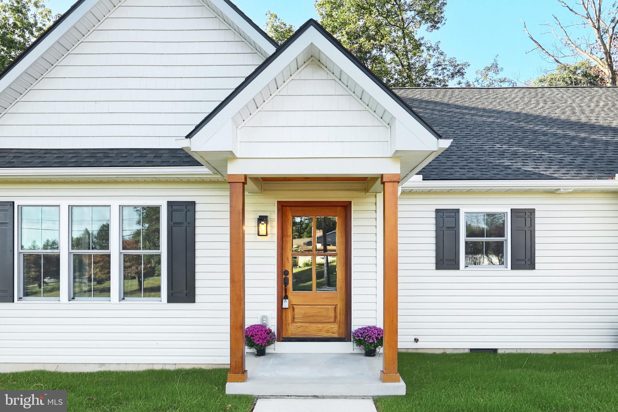 RED LION - Residential