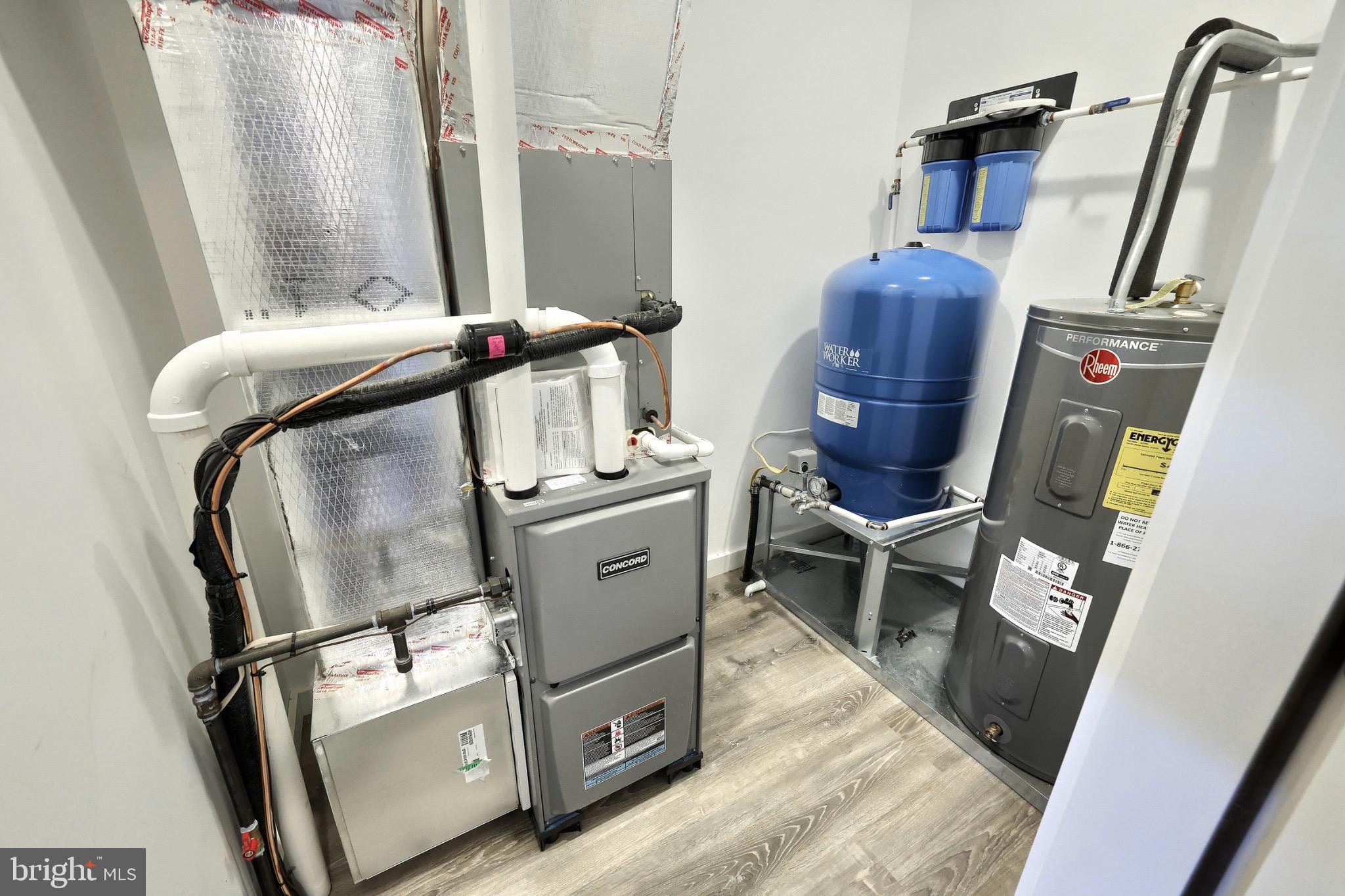 RED LION - Residential