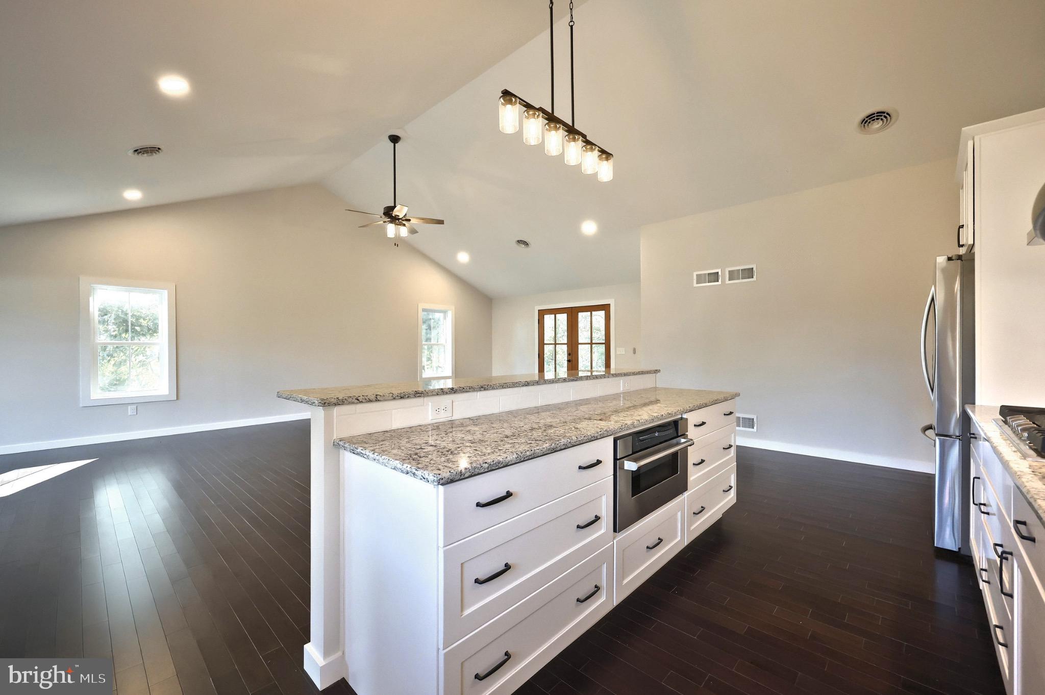 RED LION - Residential