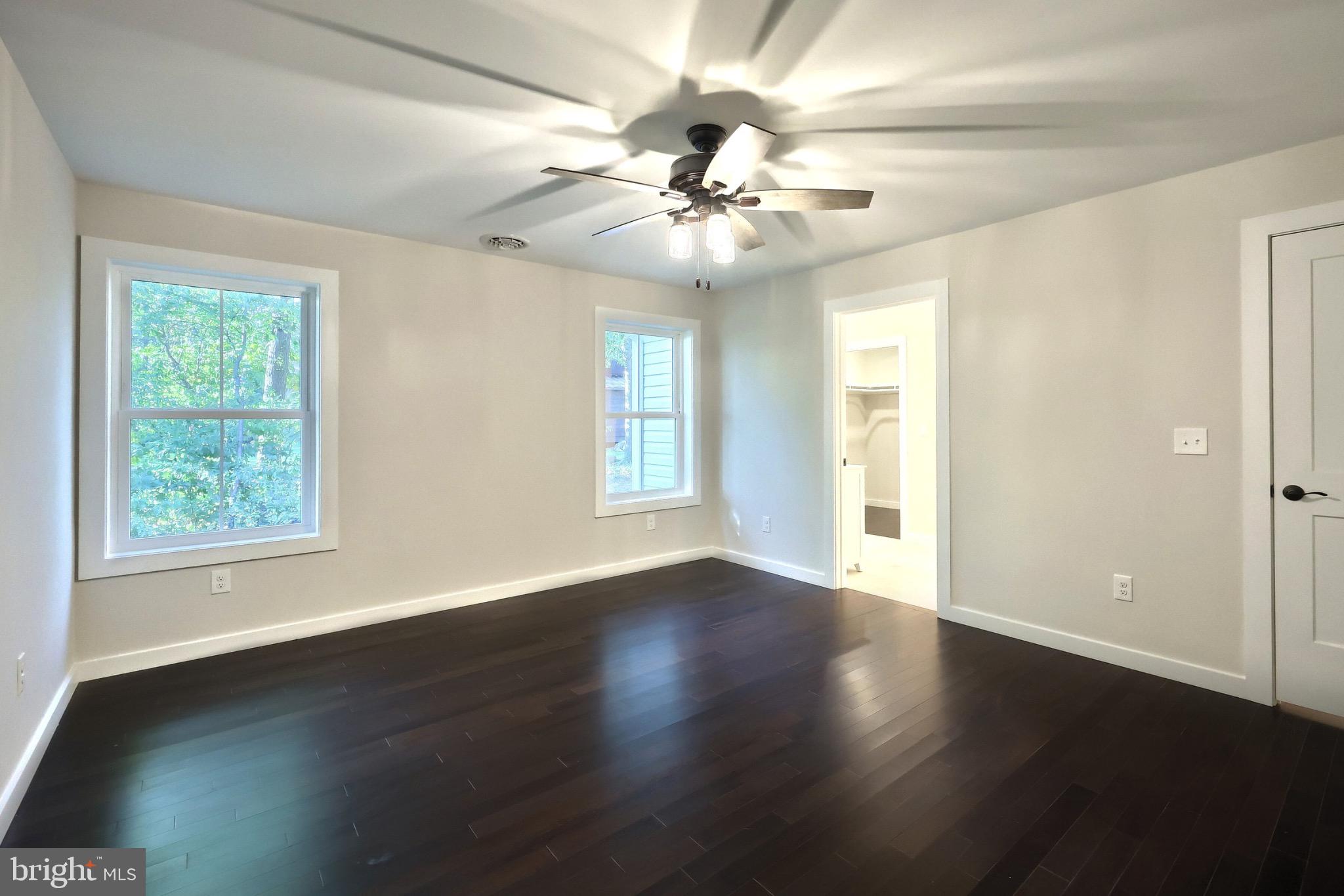 RED LION - Residential