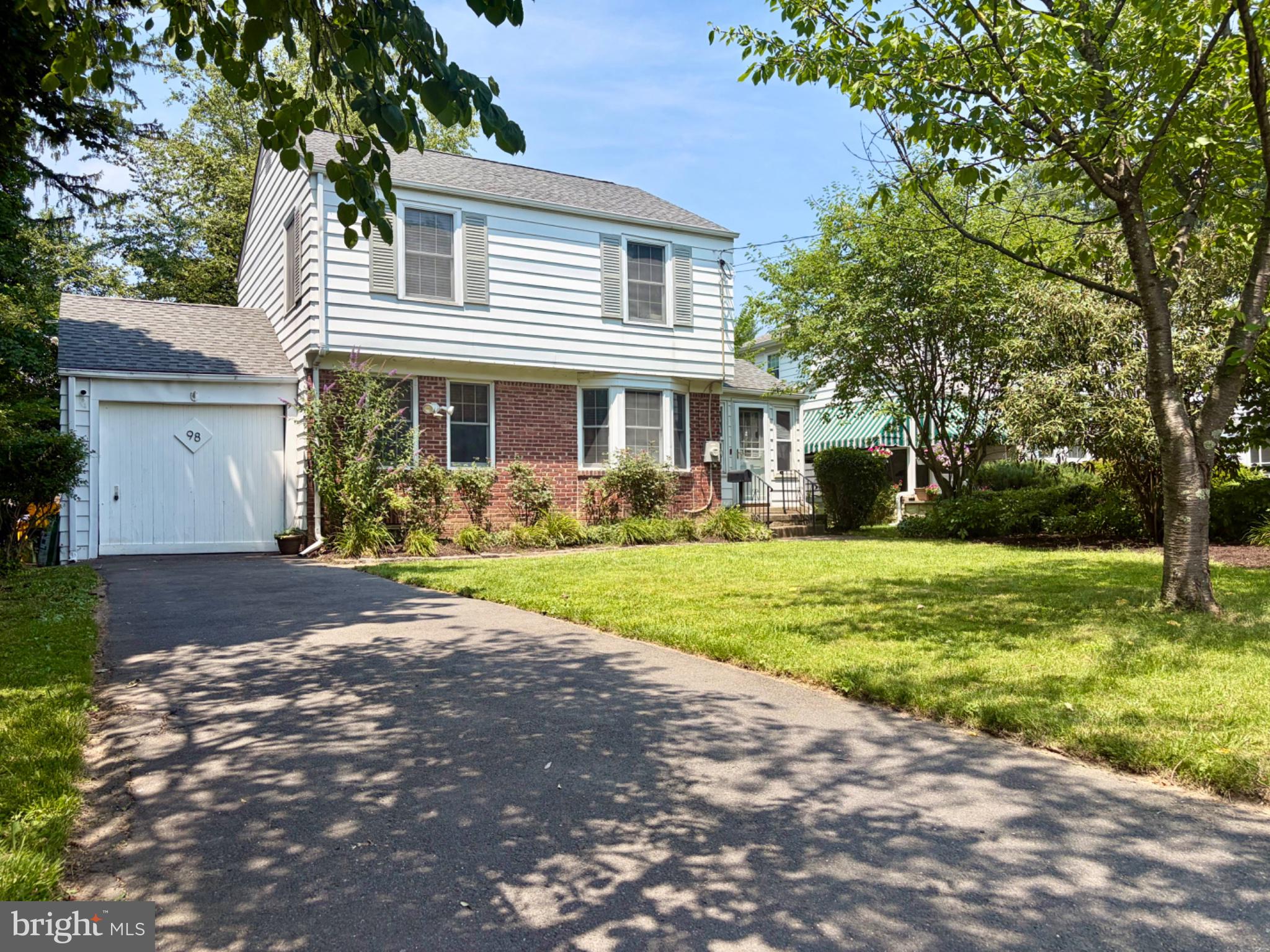 98 PALMER LANE