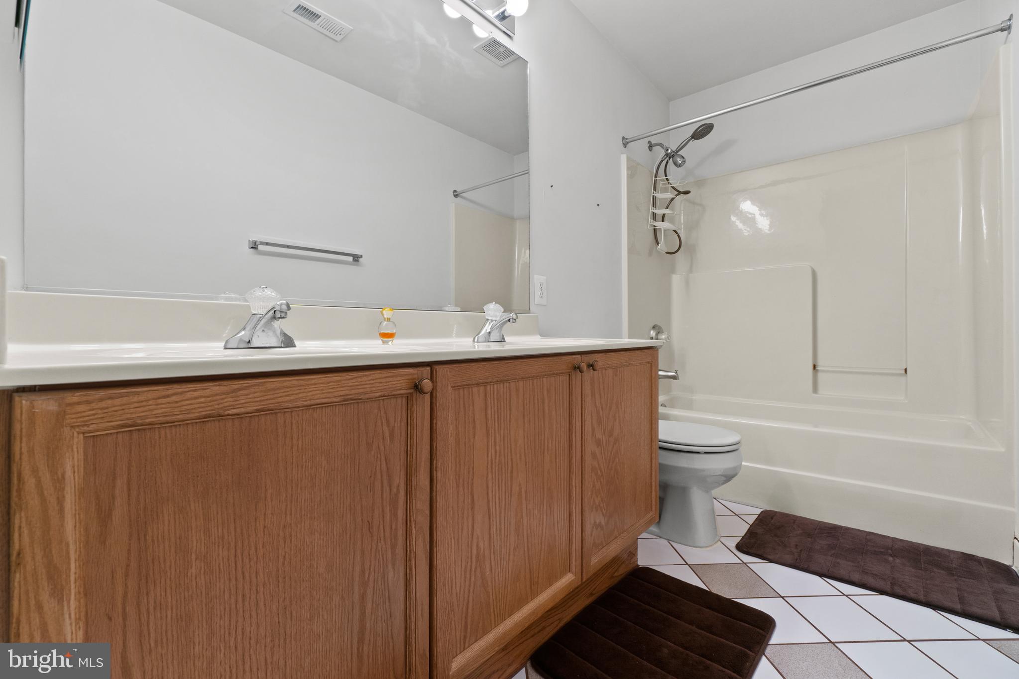 KINGSWOOD - Residential