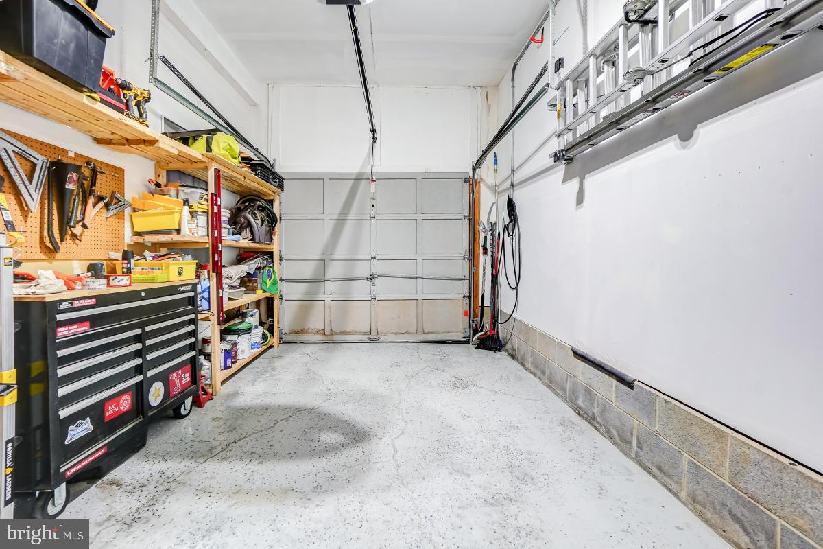 FOREST BROOKE - Residential