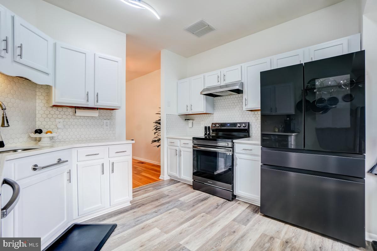 FOREST BROOKE - Residential