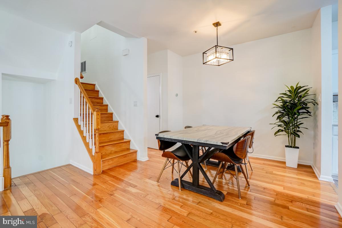 FOREST BROOKE - Residential