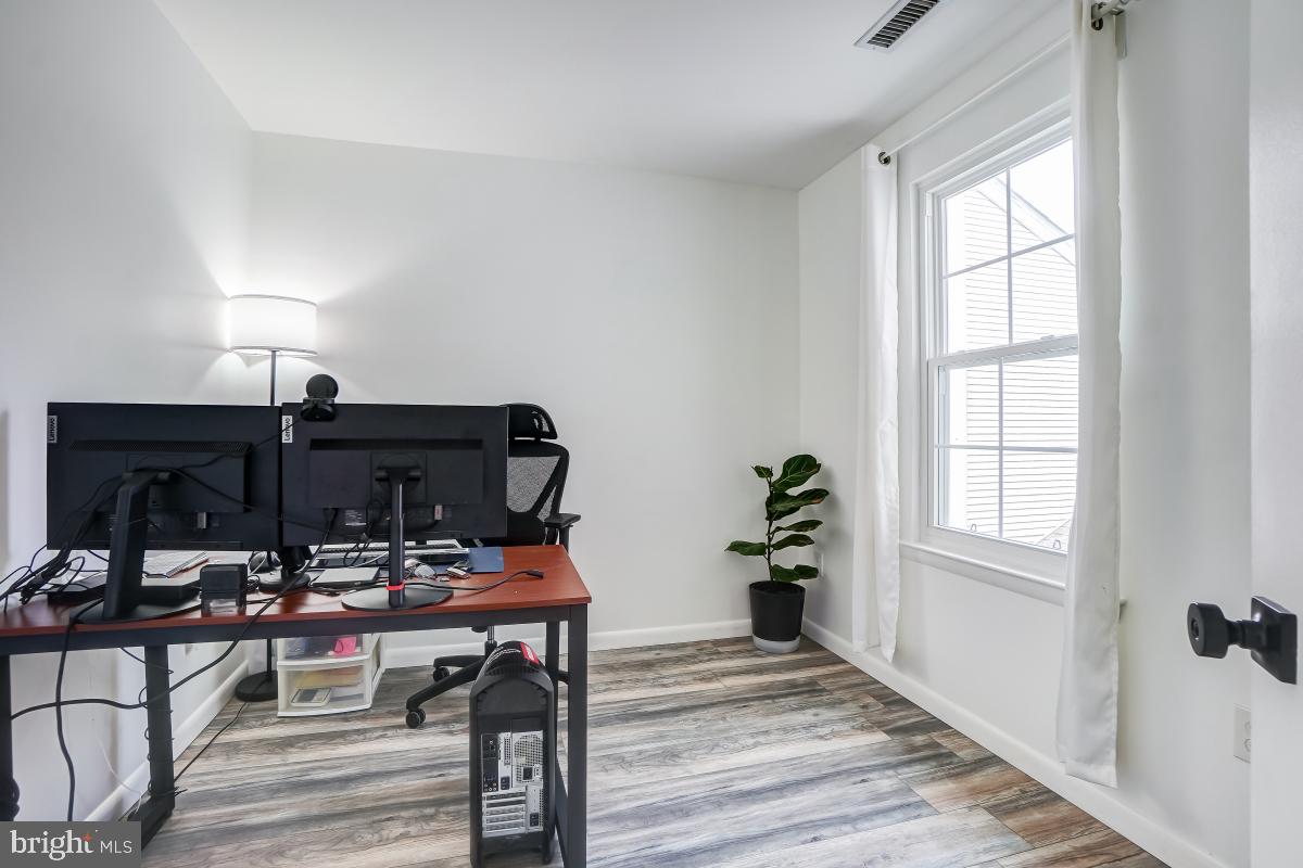 FOREST BROOKE - Residential