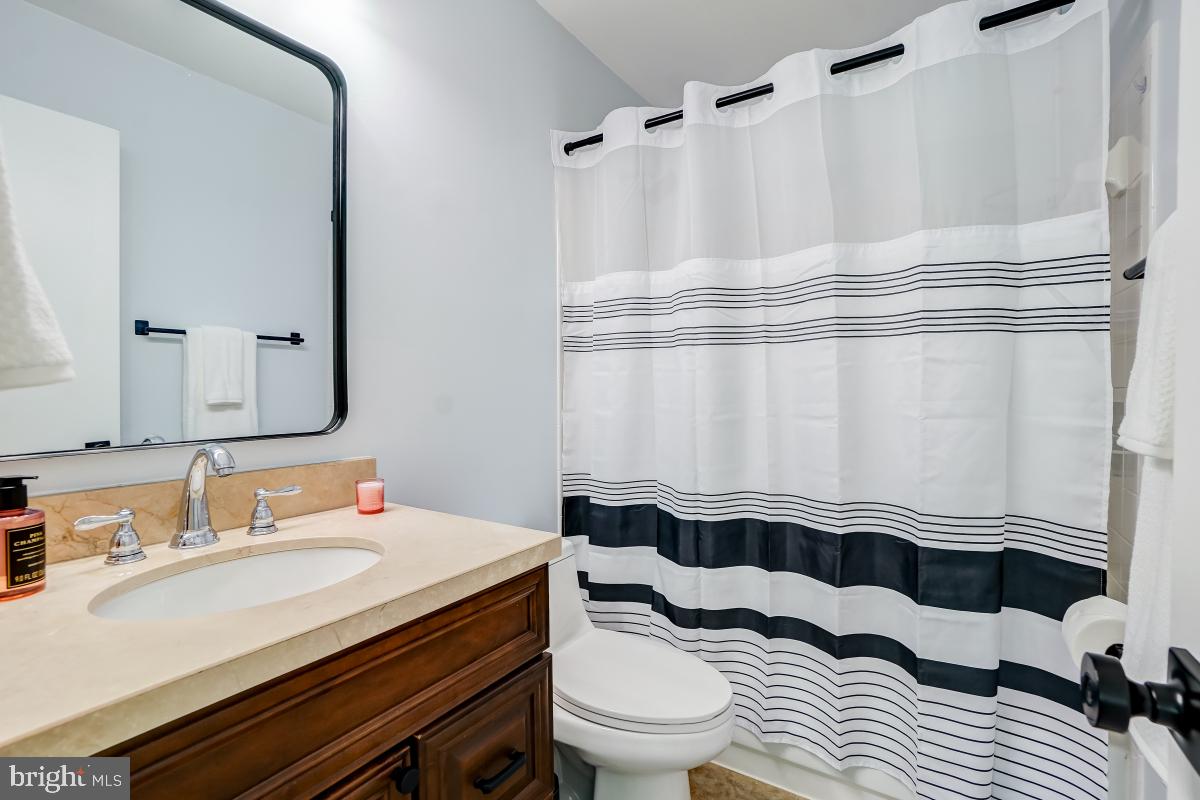 FOREST BROOKE - Residential