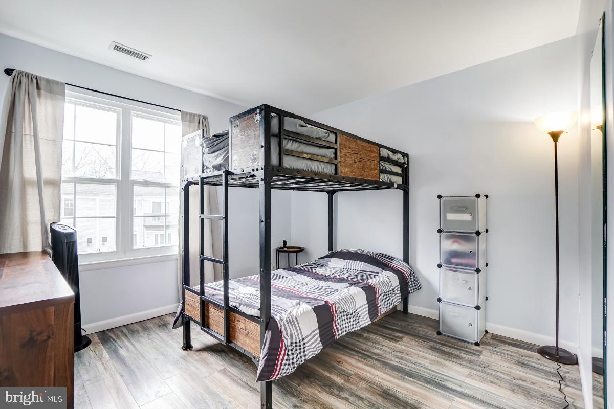 FOREST BROOKE - Residential