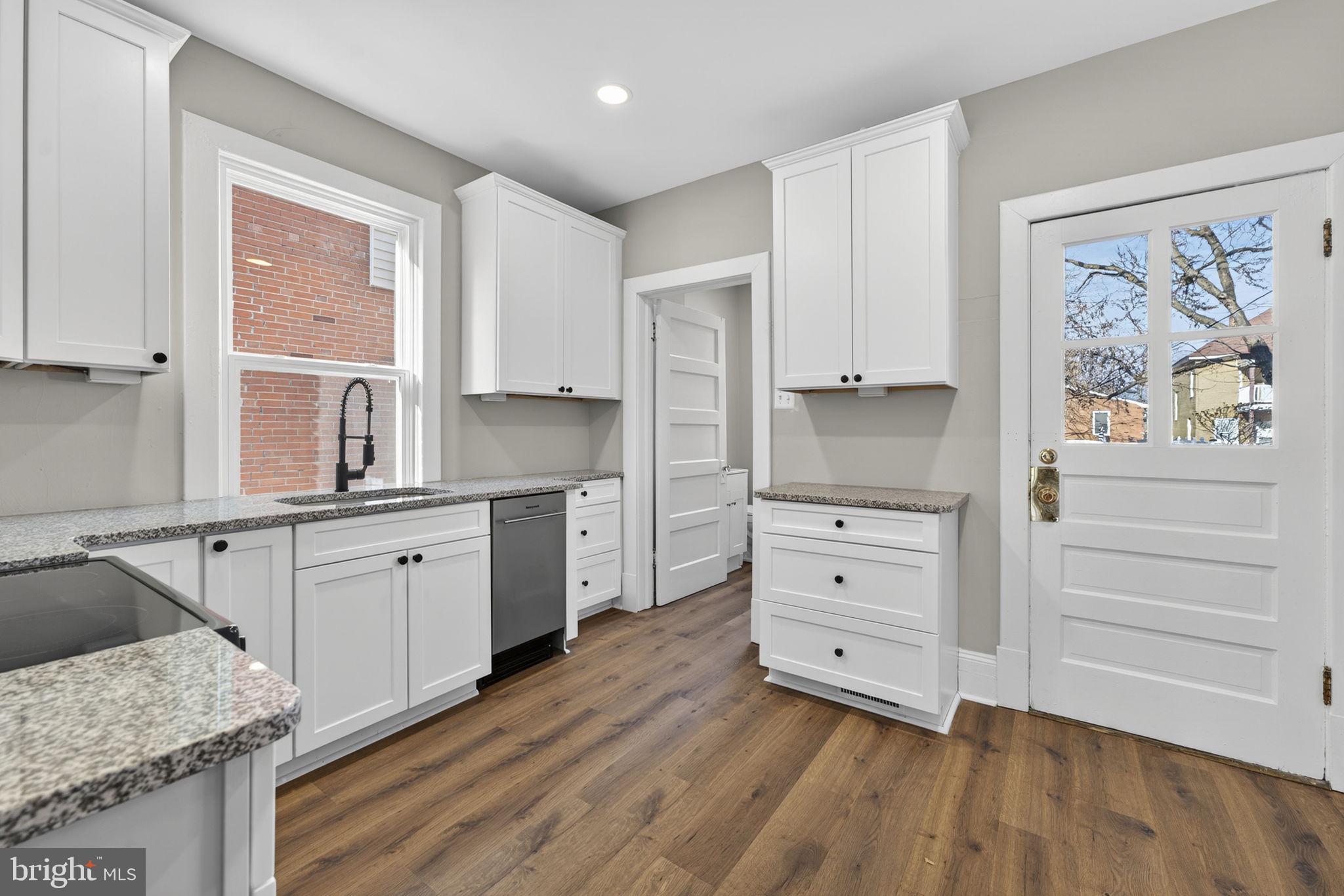 STROSNIDER - Residential